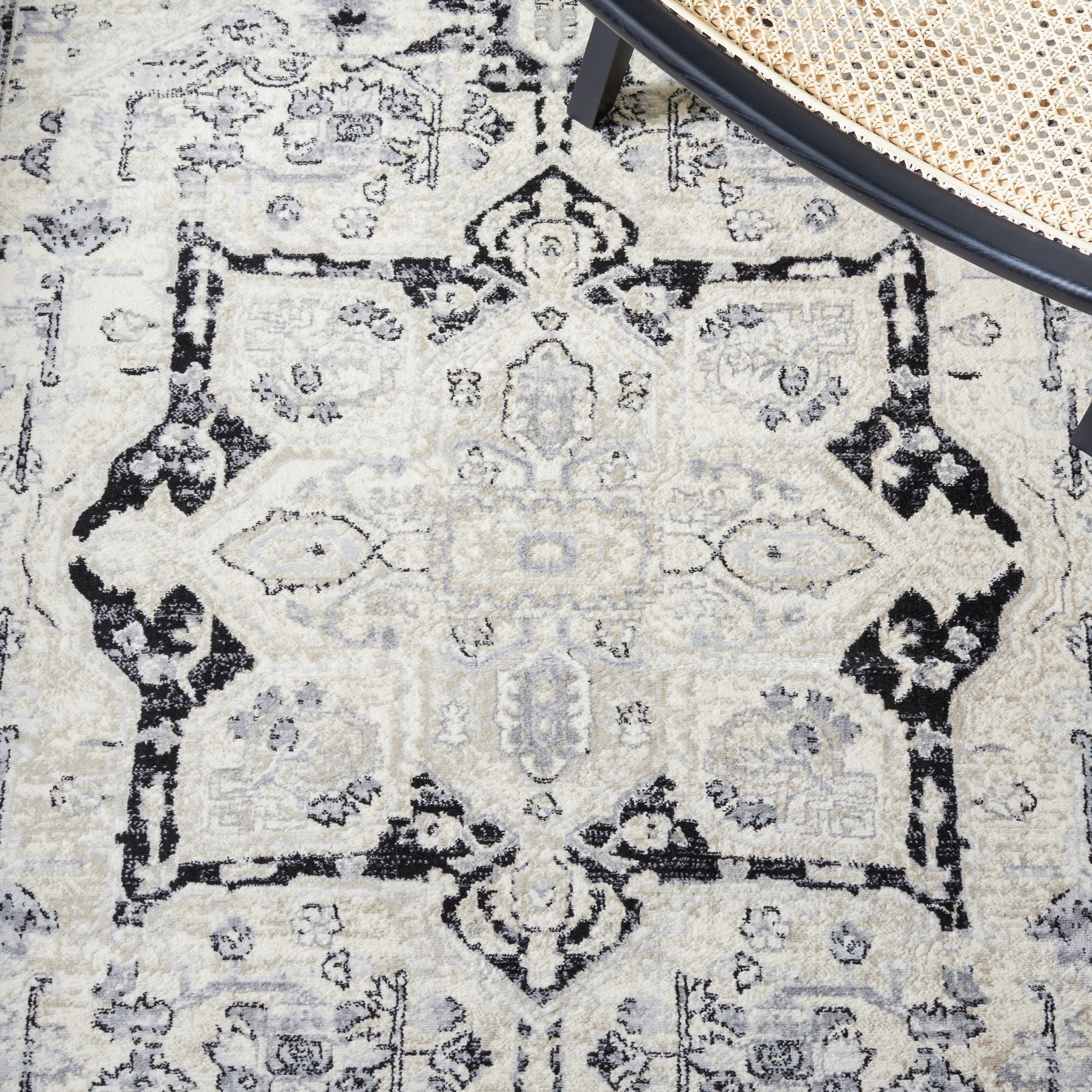 Ivory and Black Synthetic Traditional Square Rug, 3' x 5'