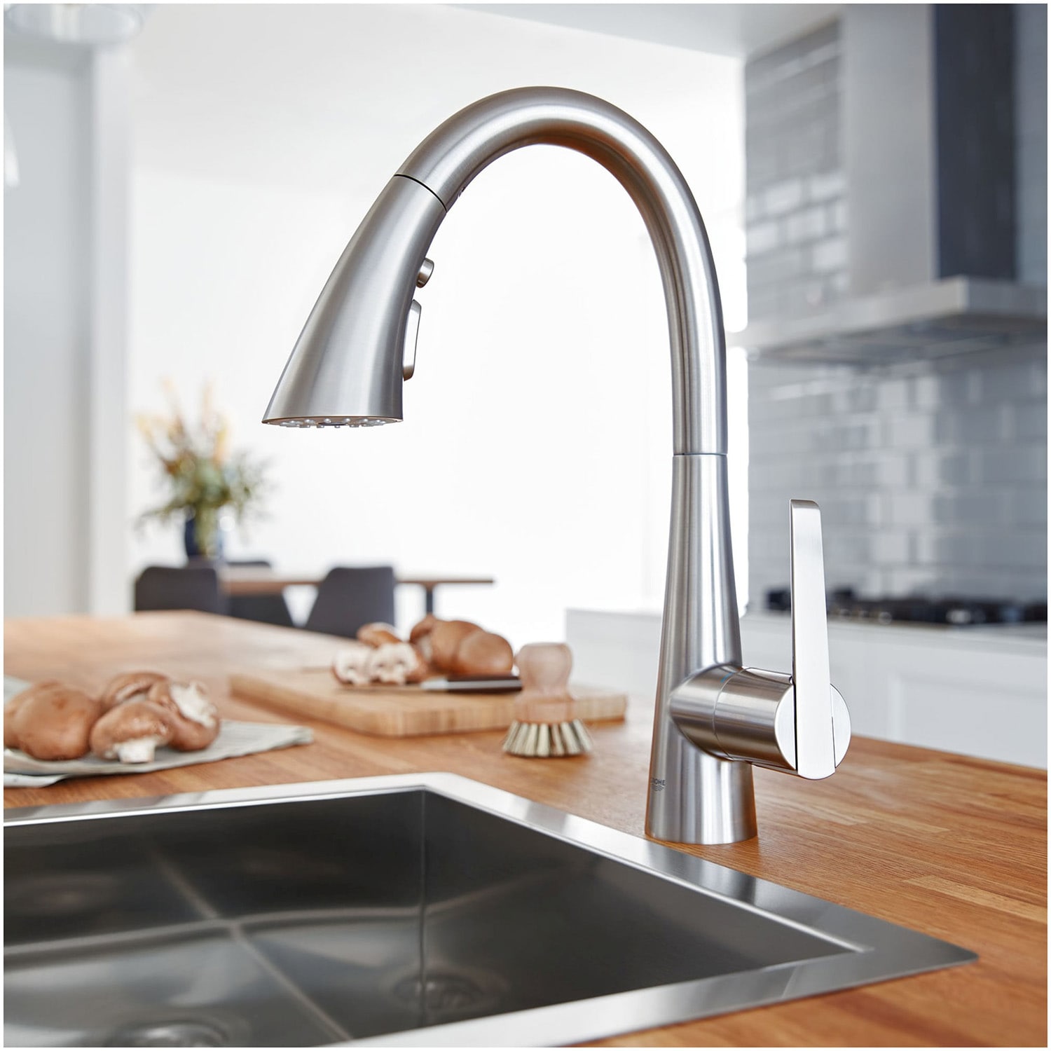 GROHE Zedra Supersteel Single Handle Pull Down Kitchen Faucet With   65885077 