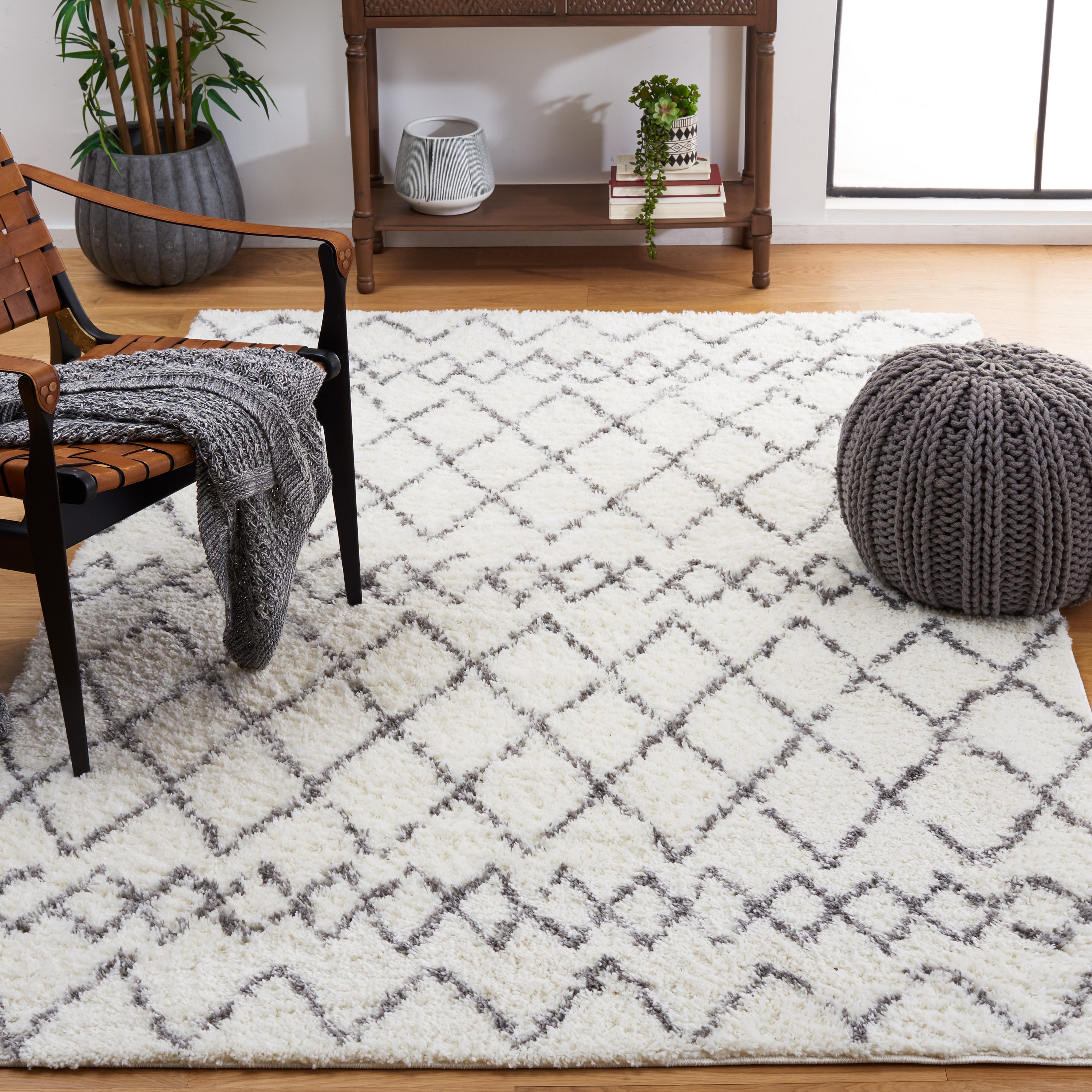 Safavieh BER165C-5 Berber Shag 5 x 8 (ft) Loomed Polypropylene Cream/Light Gray Rectangular Indoor Tribal Bohemian/Eclectic Area rug