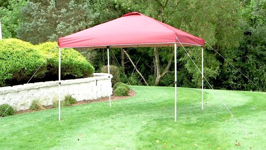 Sunnydaze Decor 10-ft x 10-ft Square Red Pop-up Canopy WUY