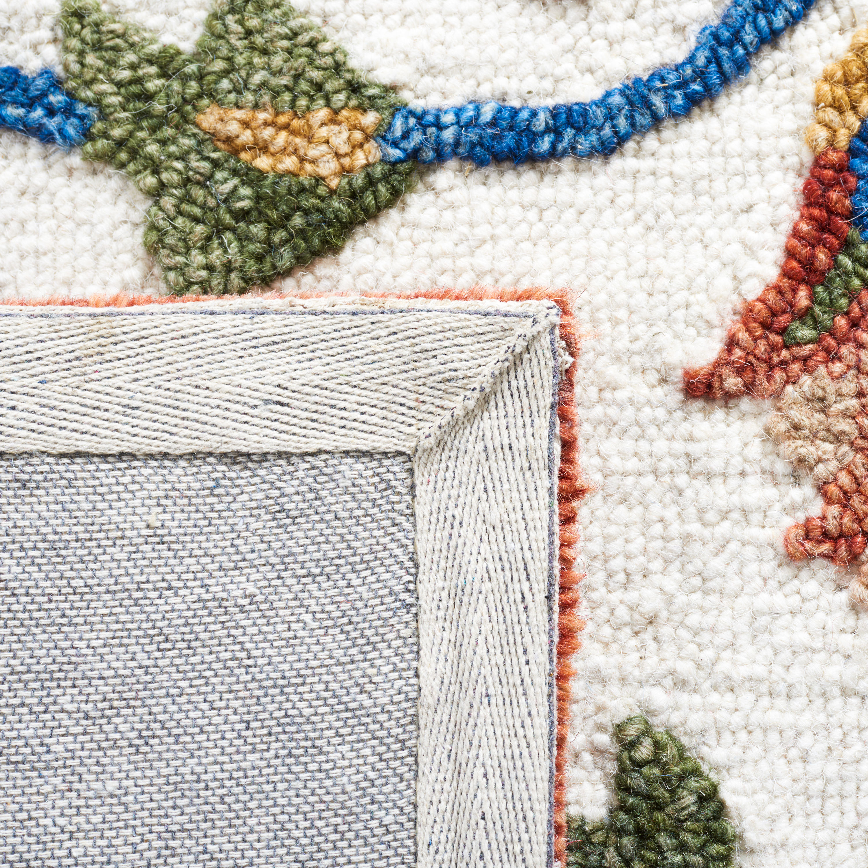 Safavieh BLM562A-5 rugs - View #4