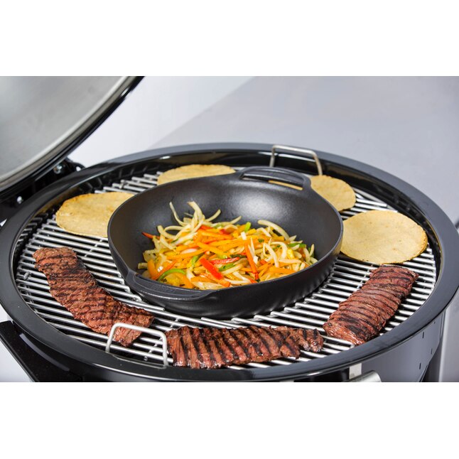 pantoffel katoen Pamflet Weber Gourmet BBQ System Porcelain-enameled Cast-iron Wok in the Grill  Cookware department at Lowes.com