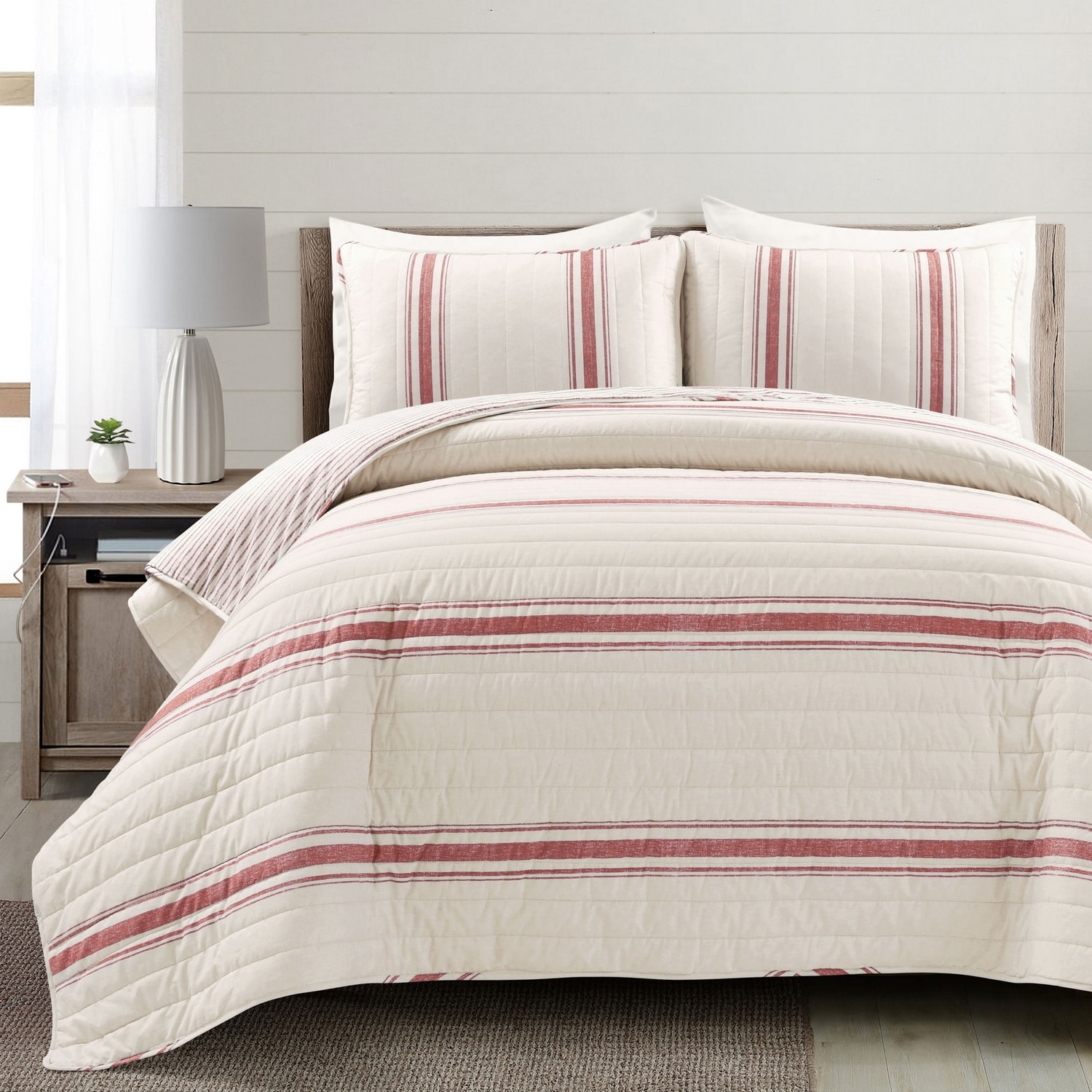 Lush Decor Red Stripe Reversible King Quilt Cotton with (Fill) in