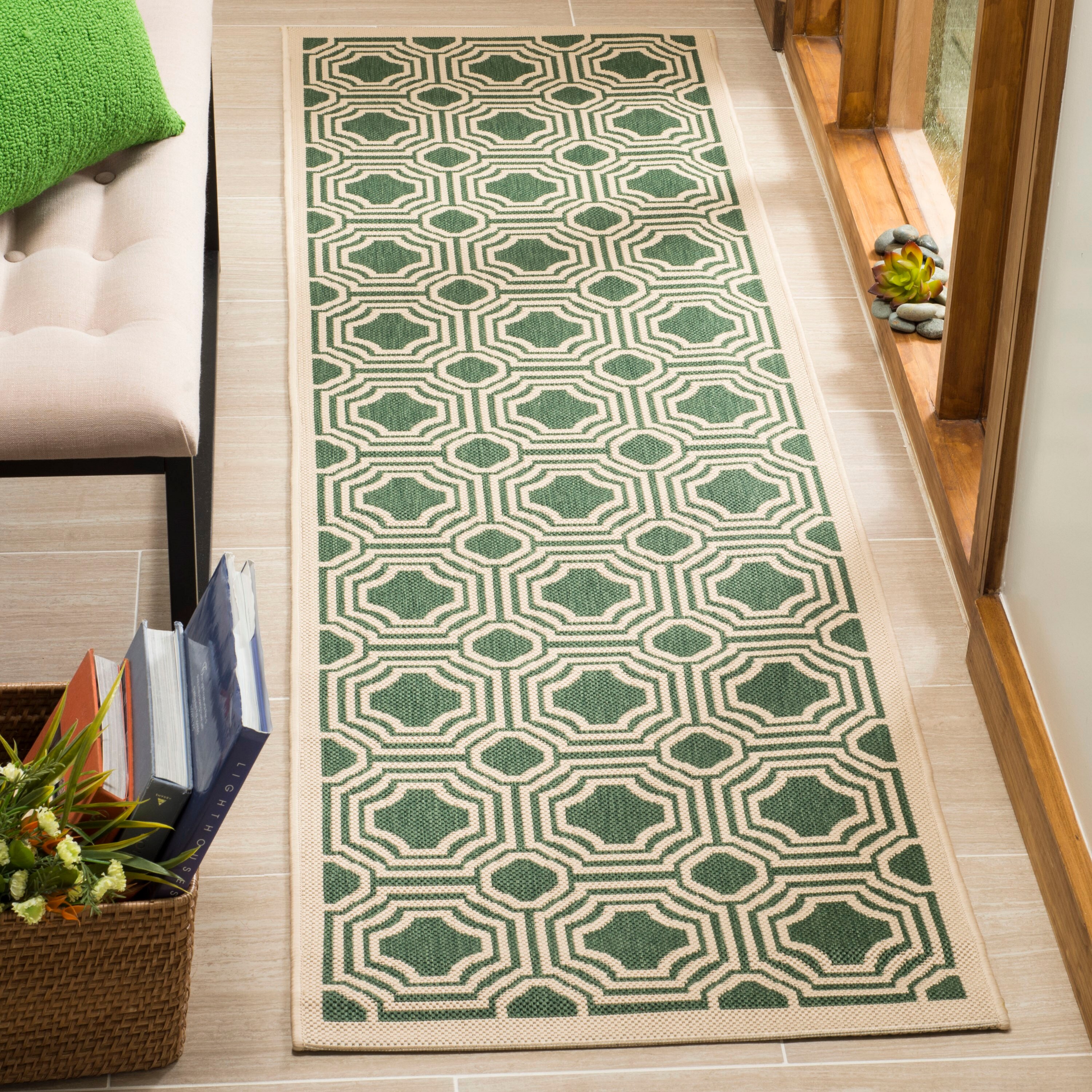 Safavieh CY6112-332-28 Courtyard Maui 2 x 8 (ft) Loomed Polypropylene Dark Green/Beige Rectangular Indoor/Outdoor Geometric Coastal Runner rug