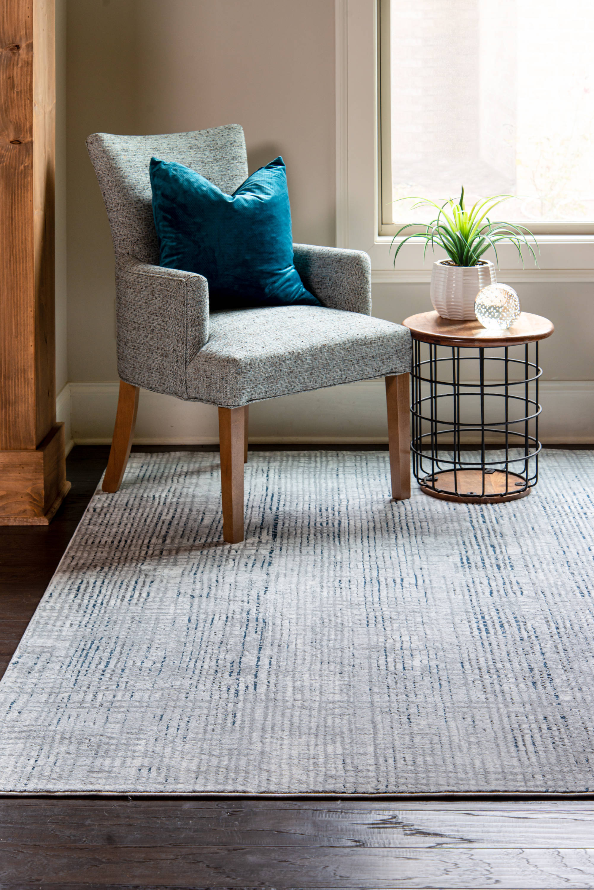 United Weavers Of America 4525 10561 24 rugs - View #3