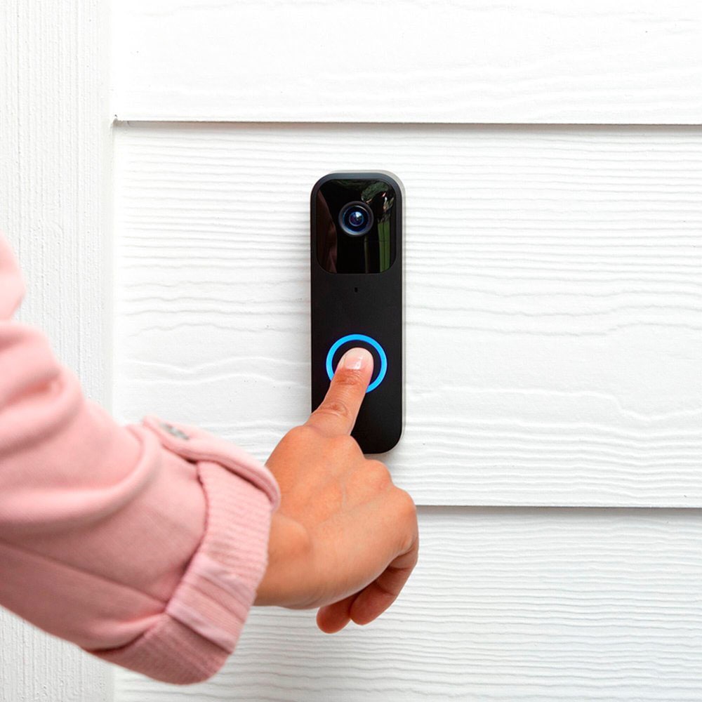 Holiday deal at  knocks 4-pack Blink security cams to just $59