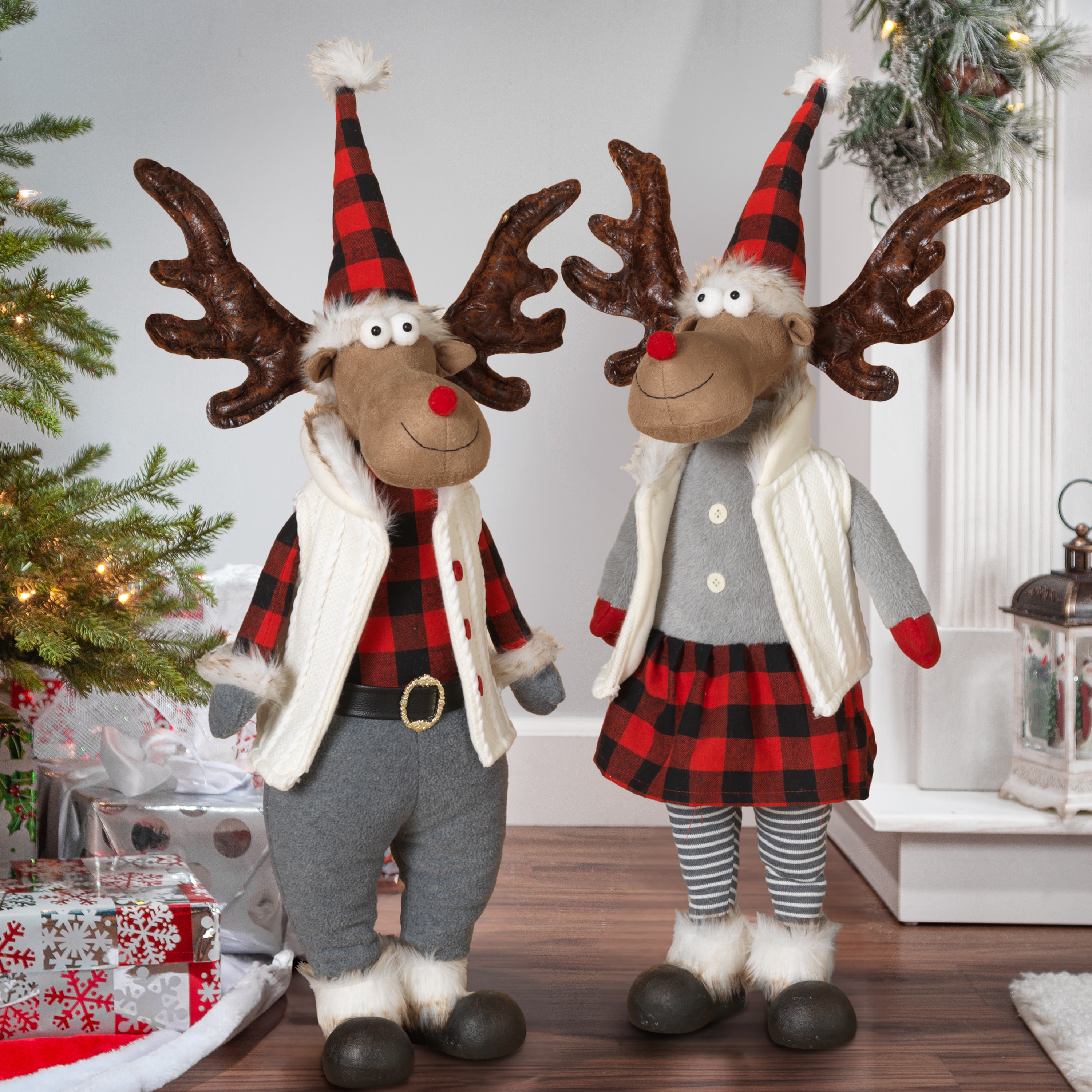 Gerson International 2535100EC 29.53-in Lighted Figurine Moose Battery-operated Christmas Decor