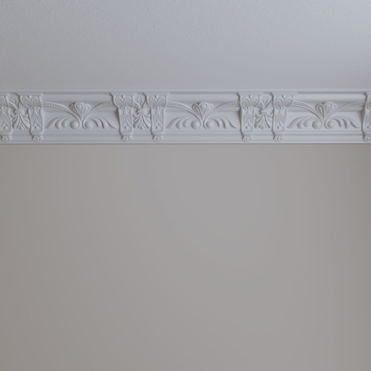 Elegant White Polyurethane Crown Moulding with Ornate Design