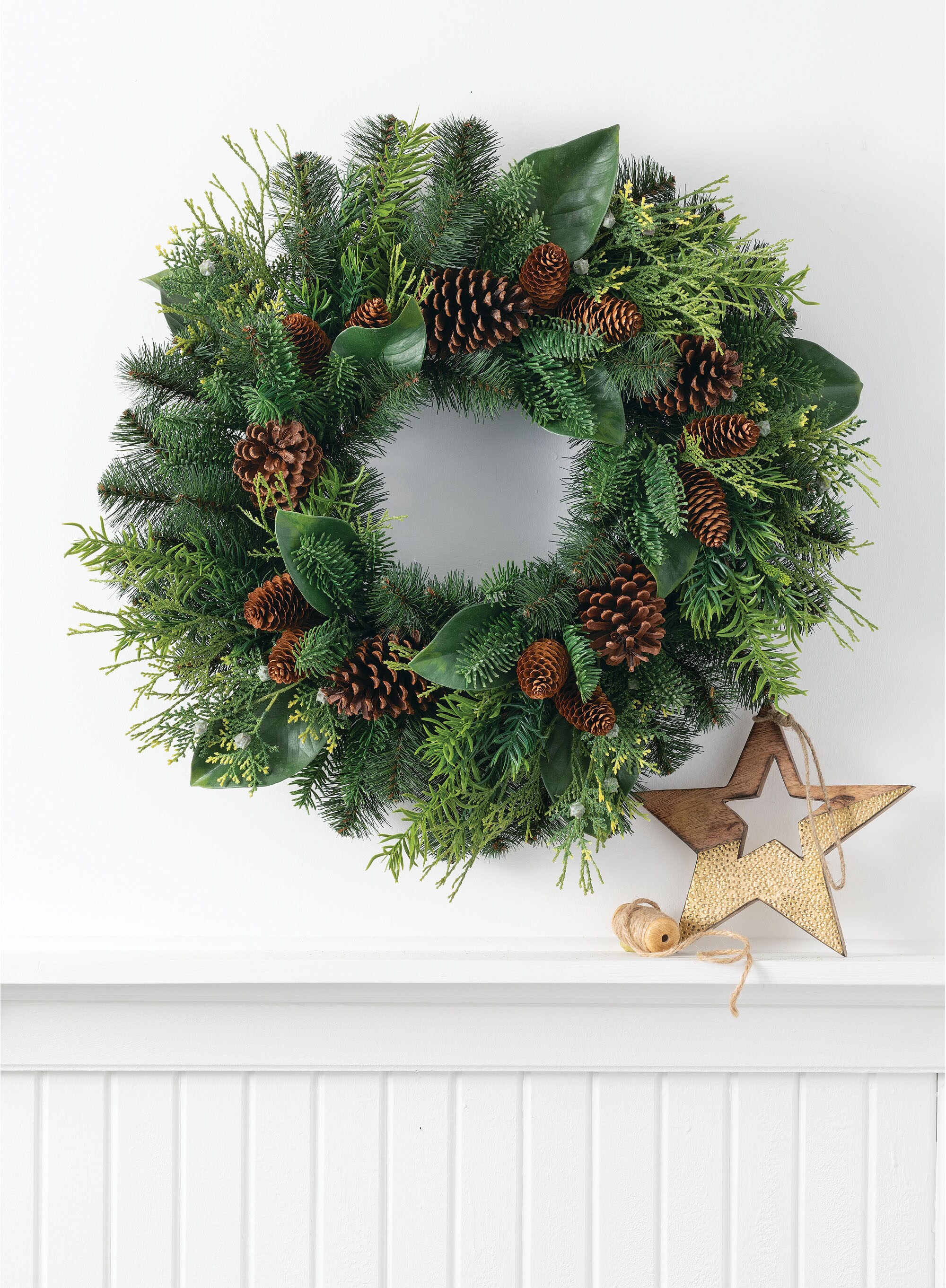 Sullivans WR857 Artificial-Christmas-Wreaths - View #2
