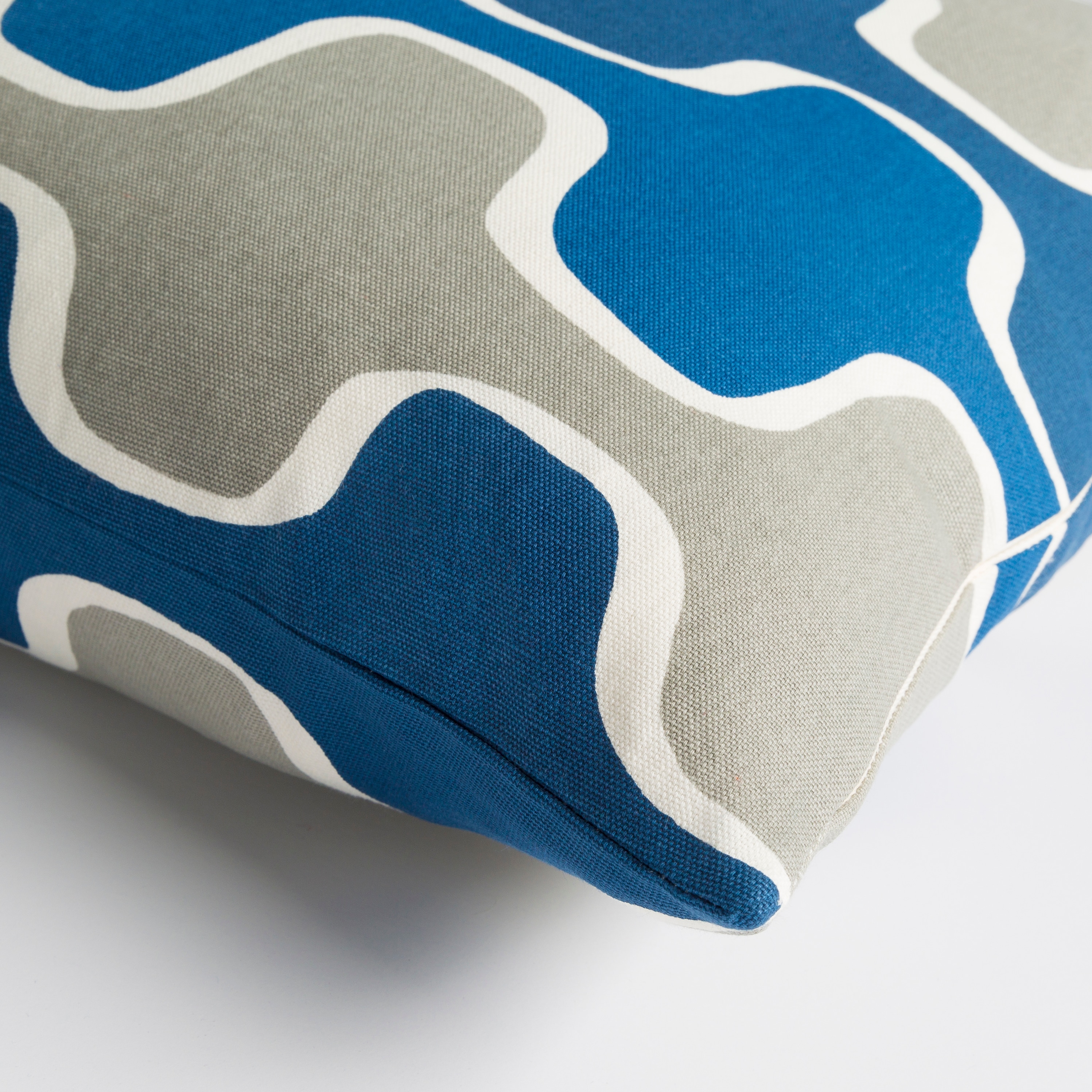 Surya TRUD7126-1818D Accent-Pillows - View #4