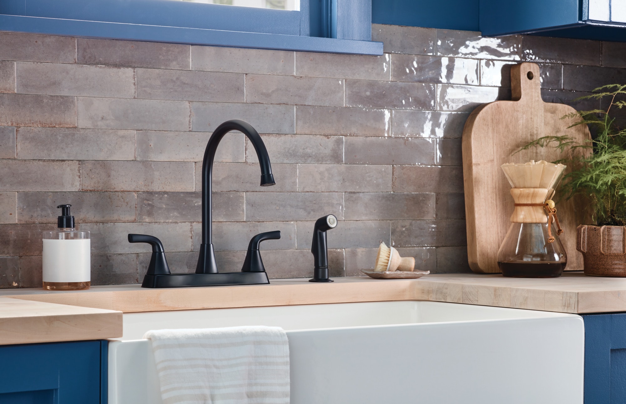Peerless P2835LF-BL Kitchen-Faucets - View #7