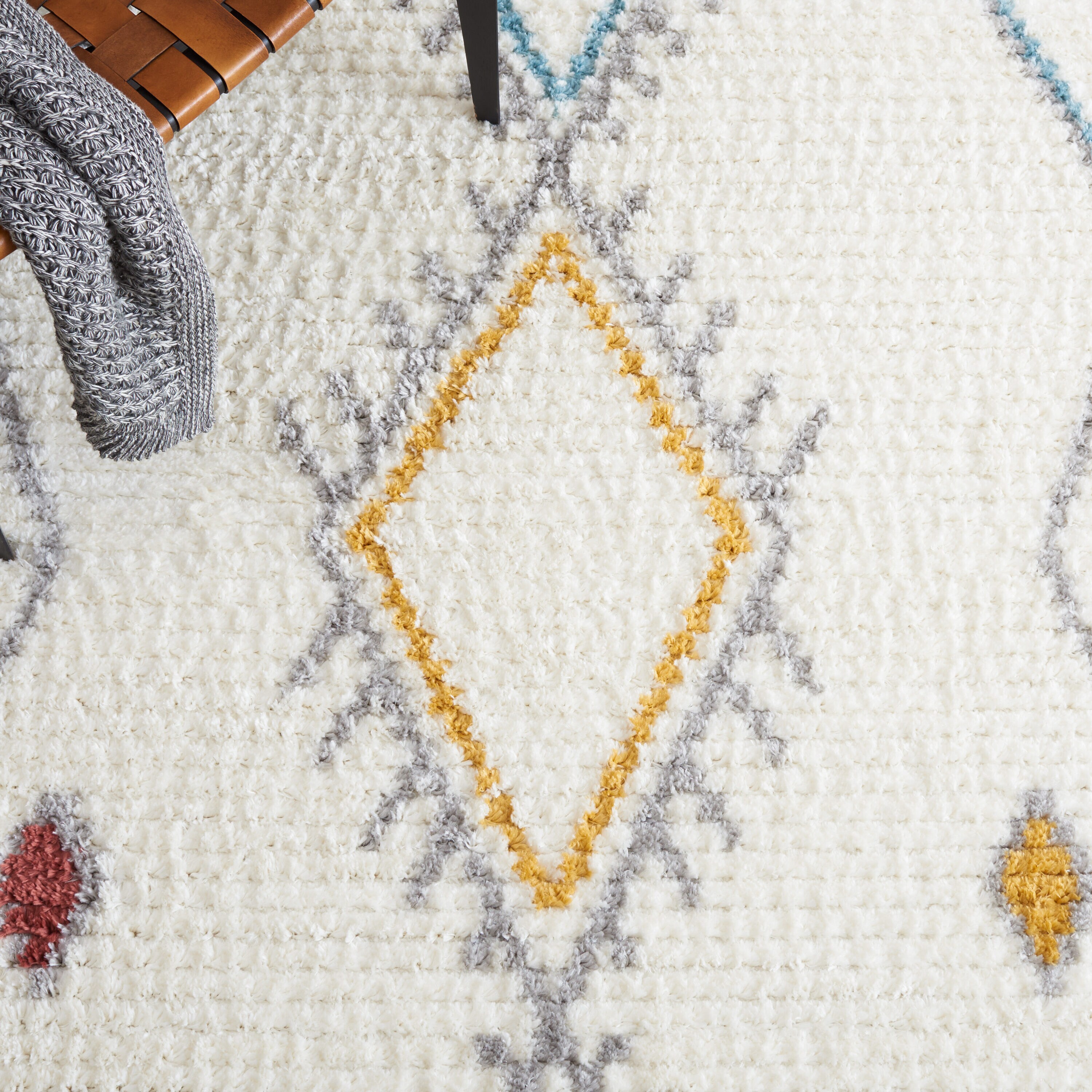 Ivory and Gray Synthetic Hand-knotted Rectangular Area Rug