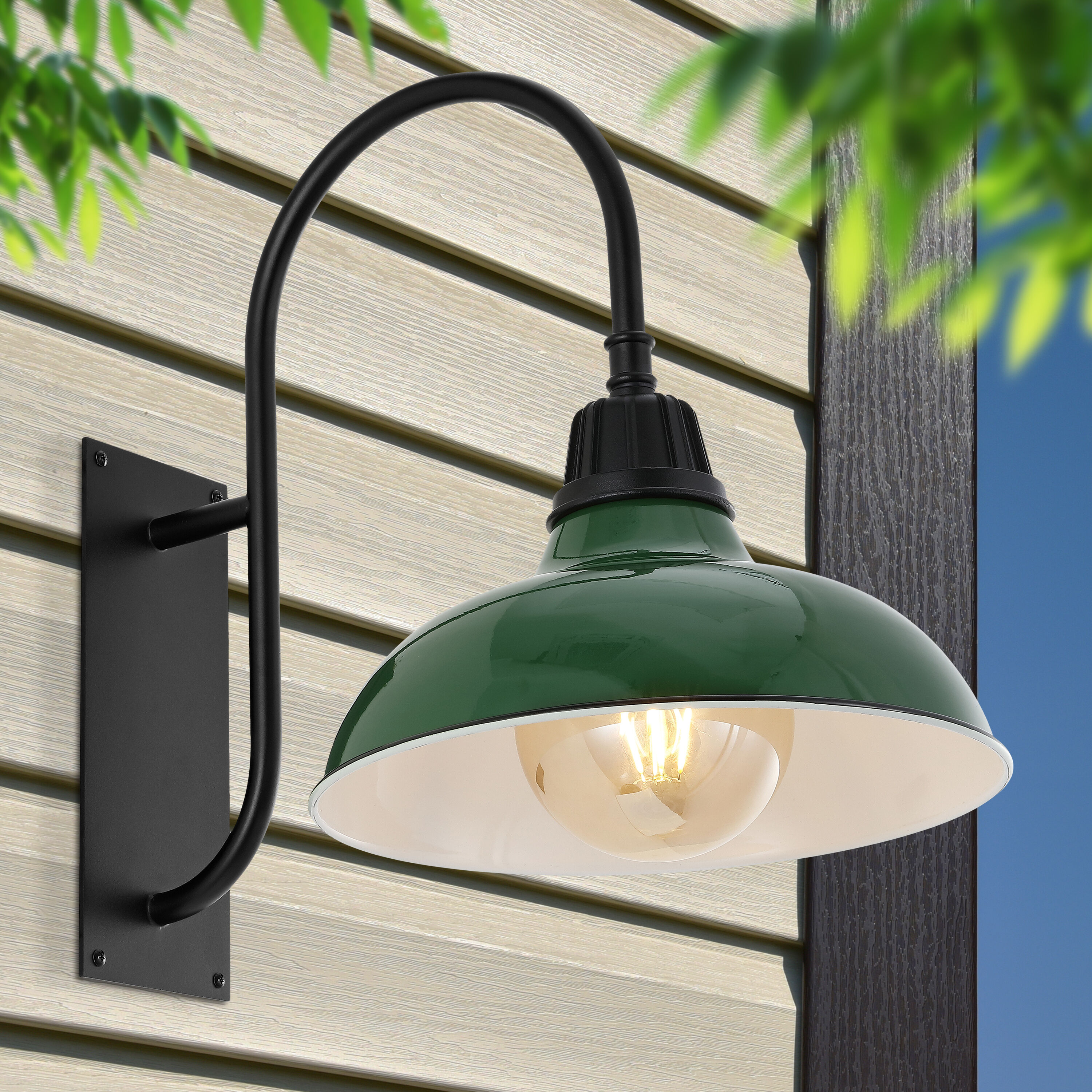 JONATHAN  Y JYL7614F Stanley Farmhouse Industrial Iron Gooseneck Arm 1 -Light 17-in H Polished Green Hardwired Outdoor Wall Light
