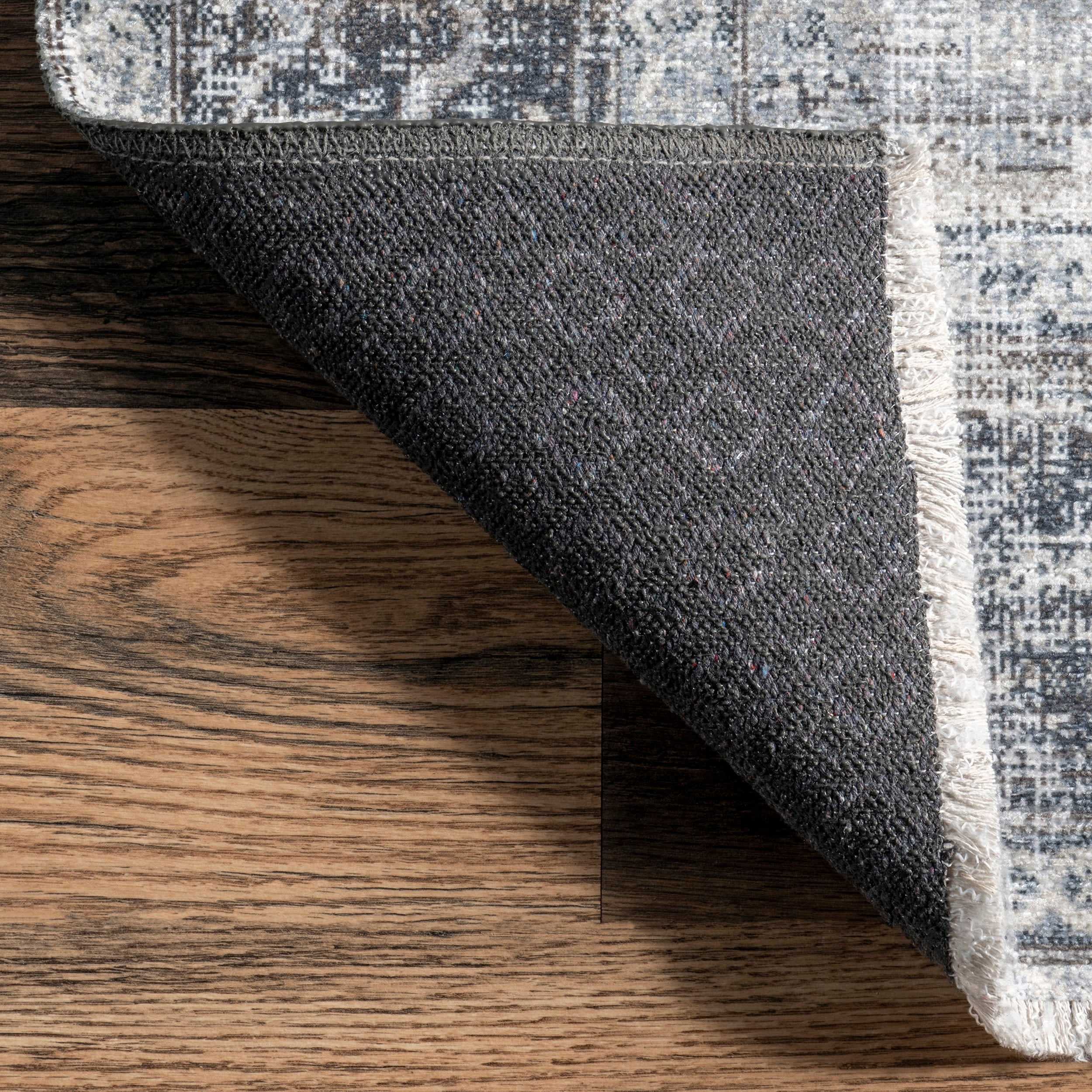 Light Gray Synthetic Washable Rectangular Area Rug with Fringed Ends