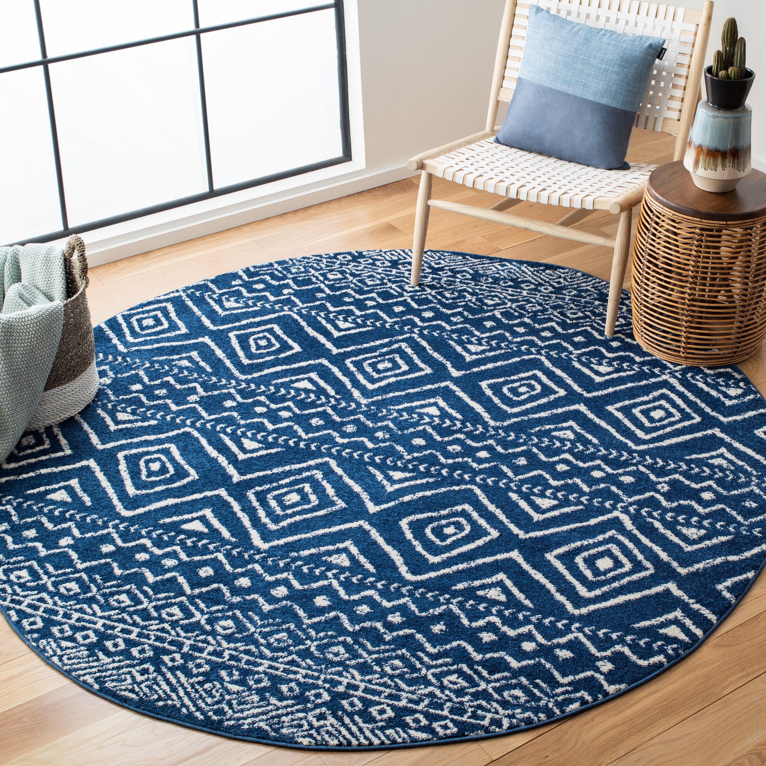 Safavieh TUL267N-3R Tulum Logan 3 x 3 (ft) Loomed Polypropylene Navy/Ivory Round Indoor Geometric Global Throw rug