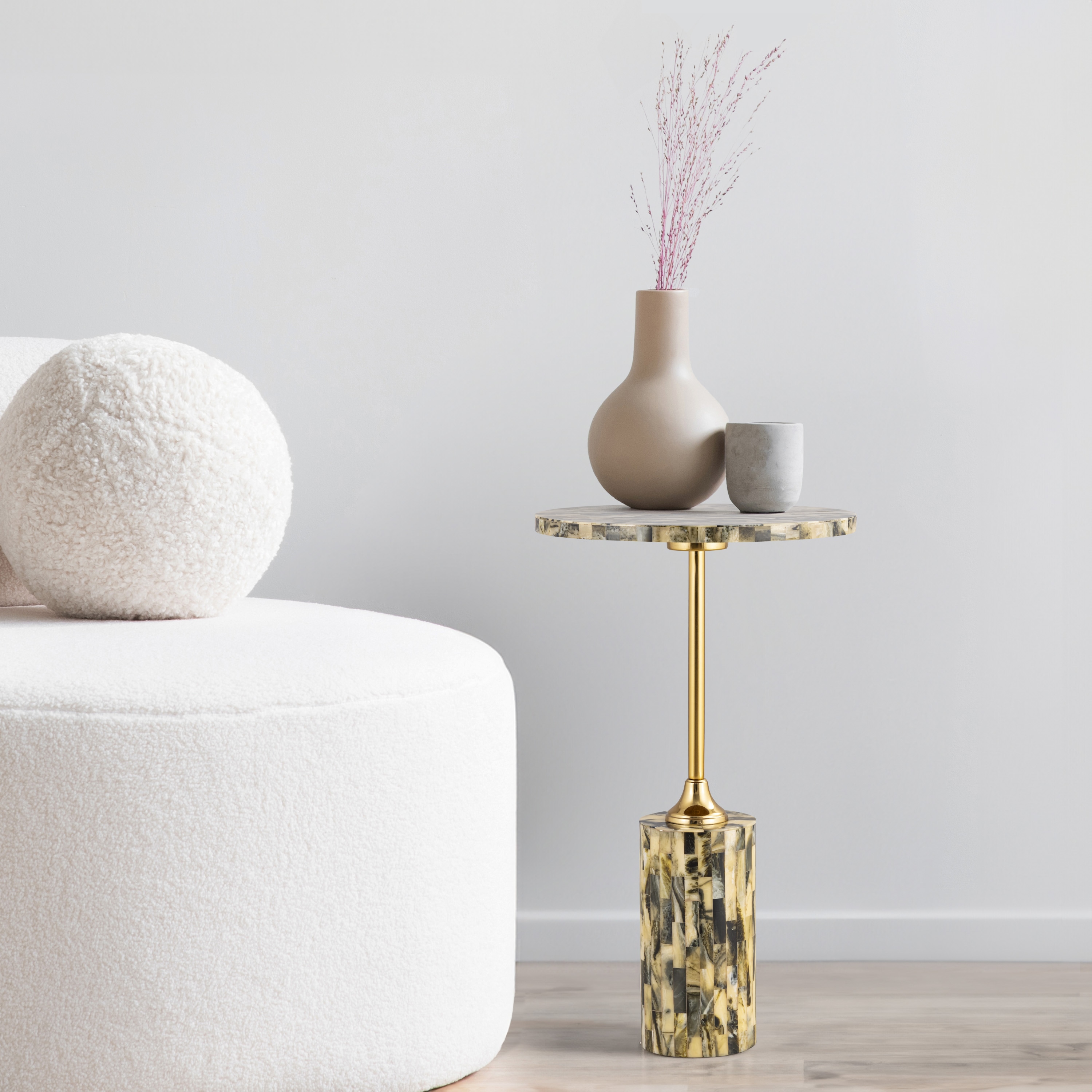 JONATHAN  Y END1001A Hedda Contemporary Glam Metal/Resin Faux Stone 14-in W x 23.5-in H Yellow/Black/Gold Resin Round Eclectic End Table Assembly Required