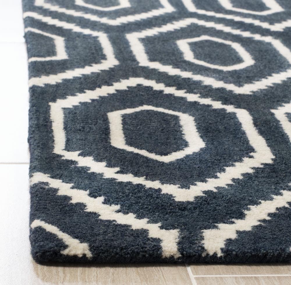 Safavieh HIM902N-5 rugs - View #3