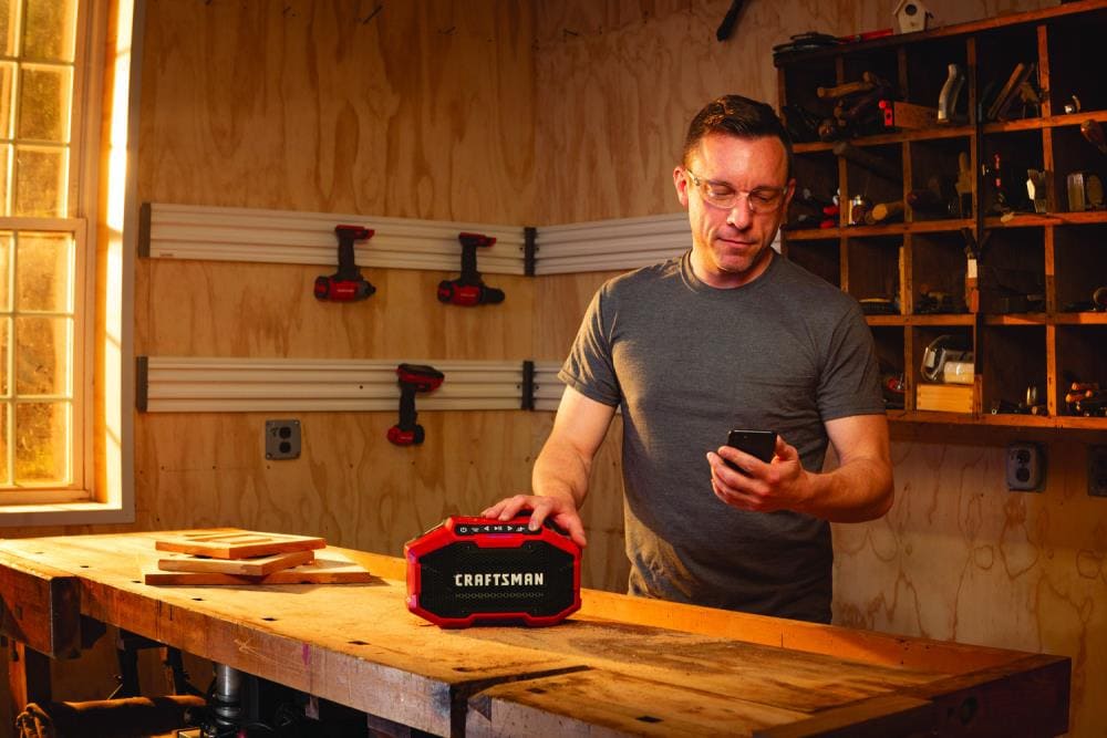 CRAFTSMAN CMCR001B-10 Jobsite-Radios - View #16