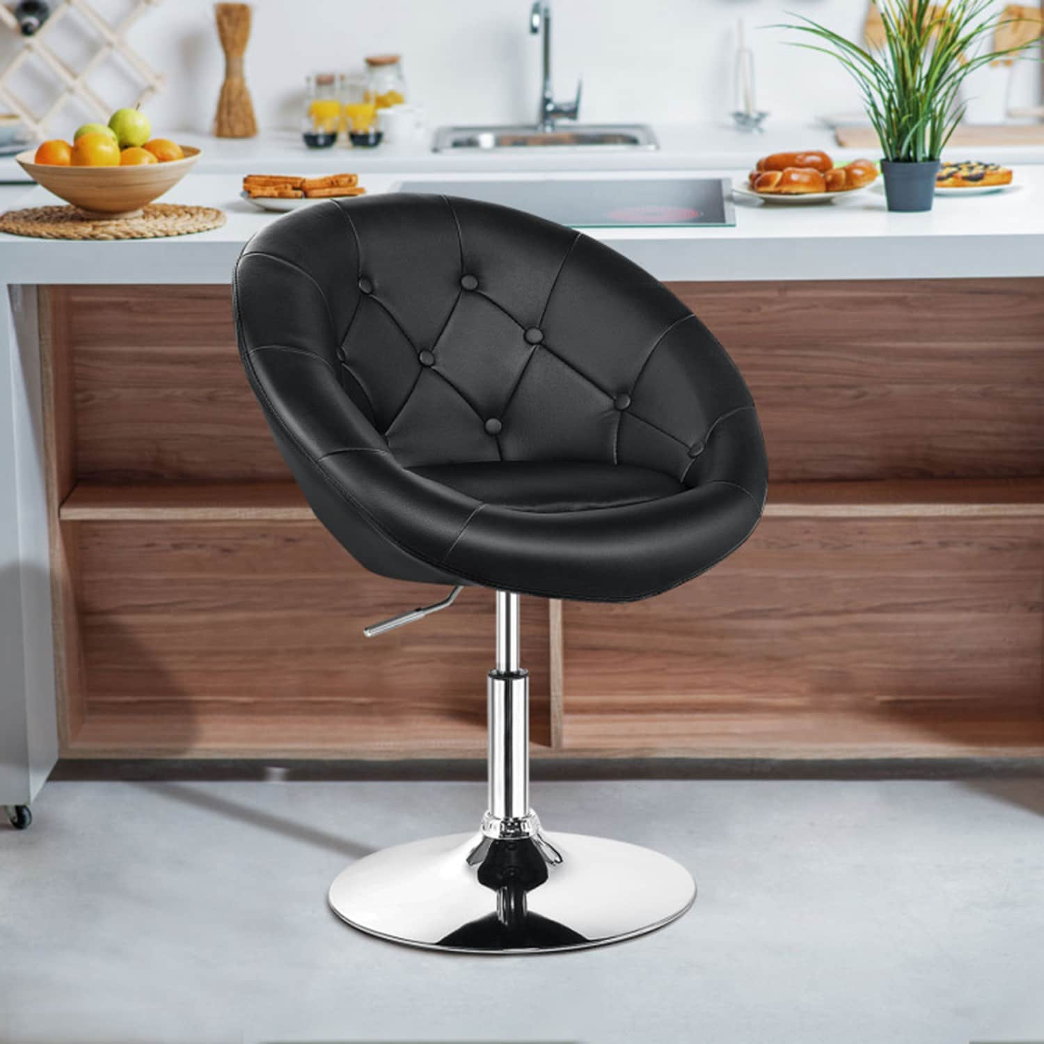 Round tufted online chair