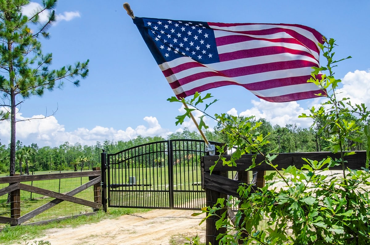 Mighty Mule Heavy Duty Dual Swing Black Automatic Gate Opener