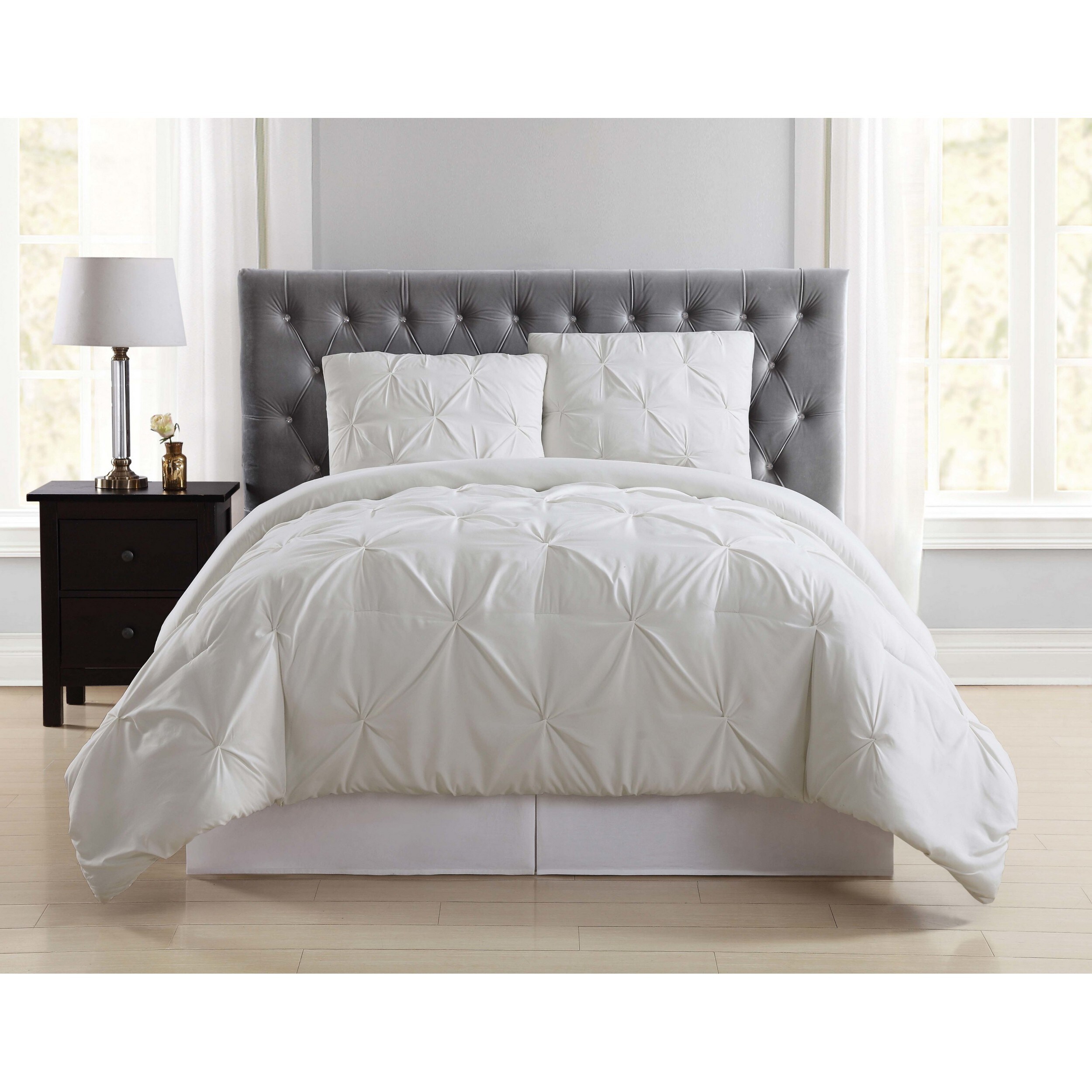 Truly Soft CS1969IVFQ-1500 Everyday Pleated 3 -Piece Ivory Full/Queen Comforter Set