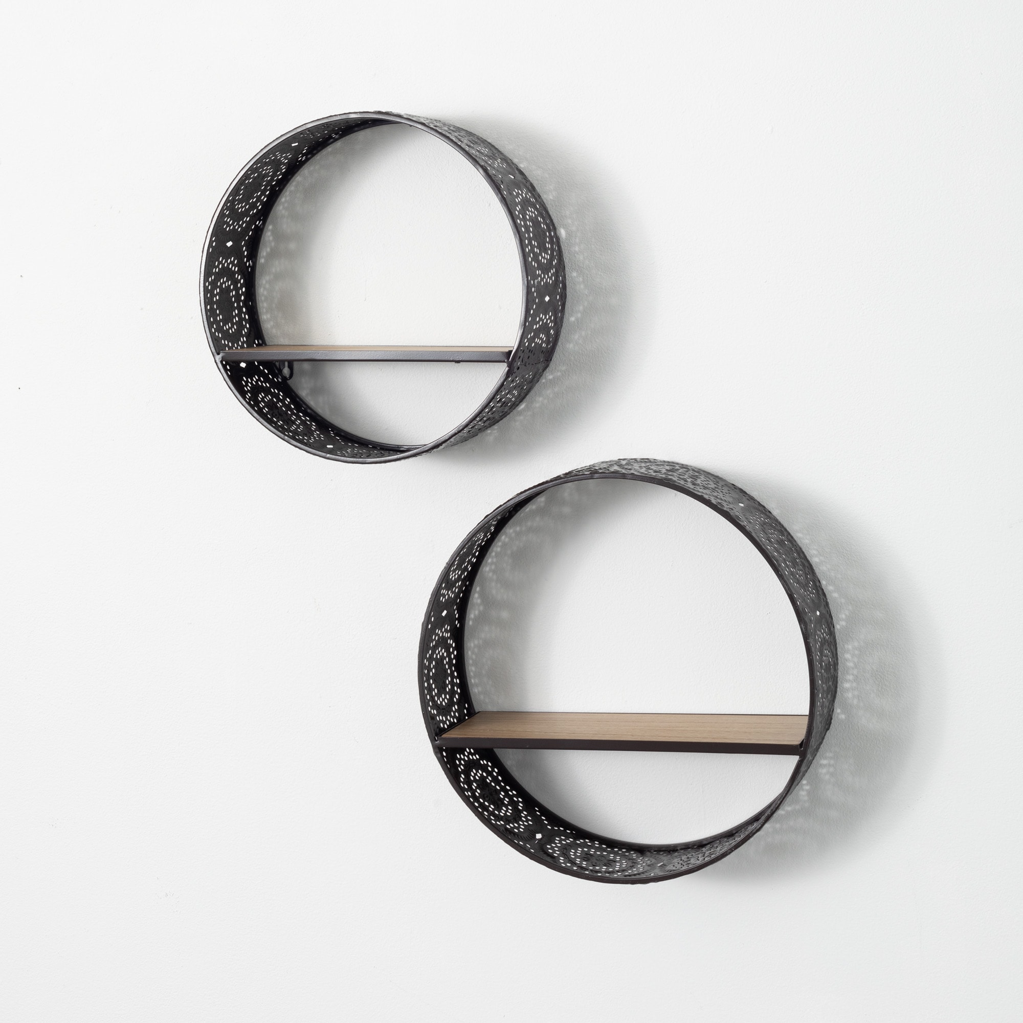Sullivans MET1818 15.75-Inches L x 5.5-Inches D x 15.75-Inches H Black Metal Circle Floating shelf 2 Decorative Shelves