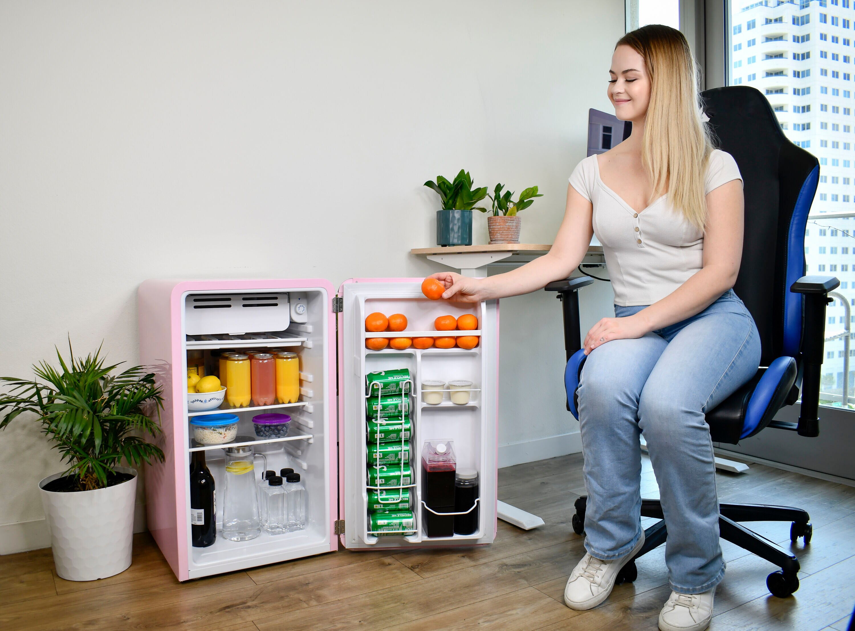 Frigidaire EFR372-PINK-COM m050615 - View #7