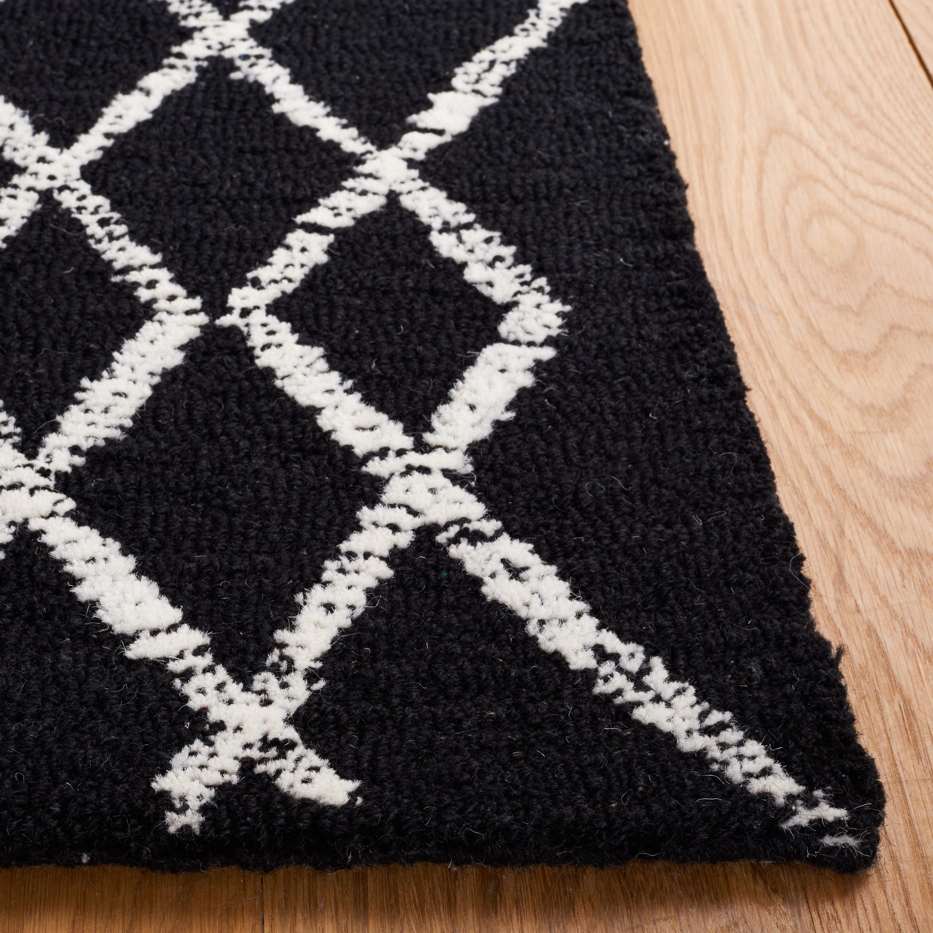 Safavieh MET994Z-5 rugs - View #3