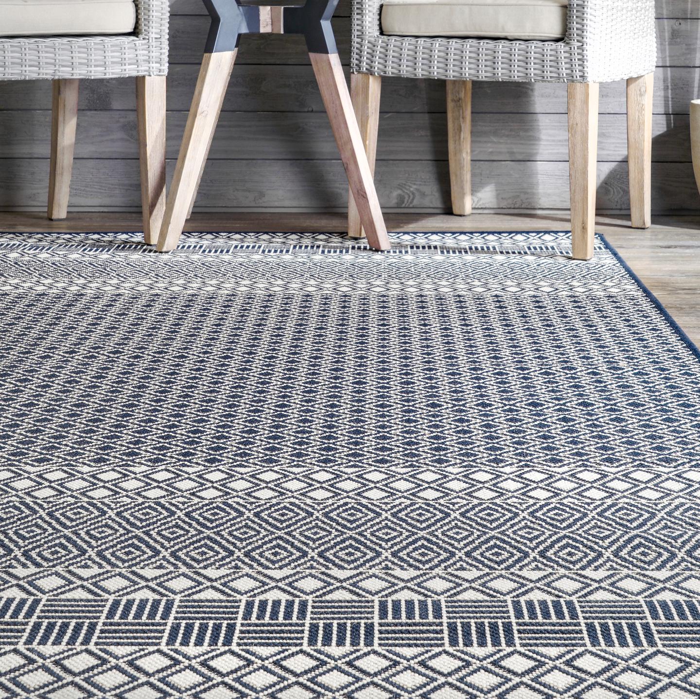 Blue Striped Synthetic Reversible Indoor/Outdoor Rug, 5x8