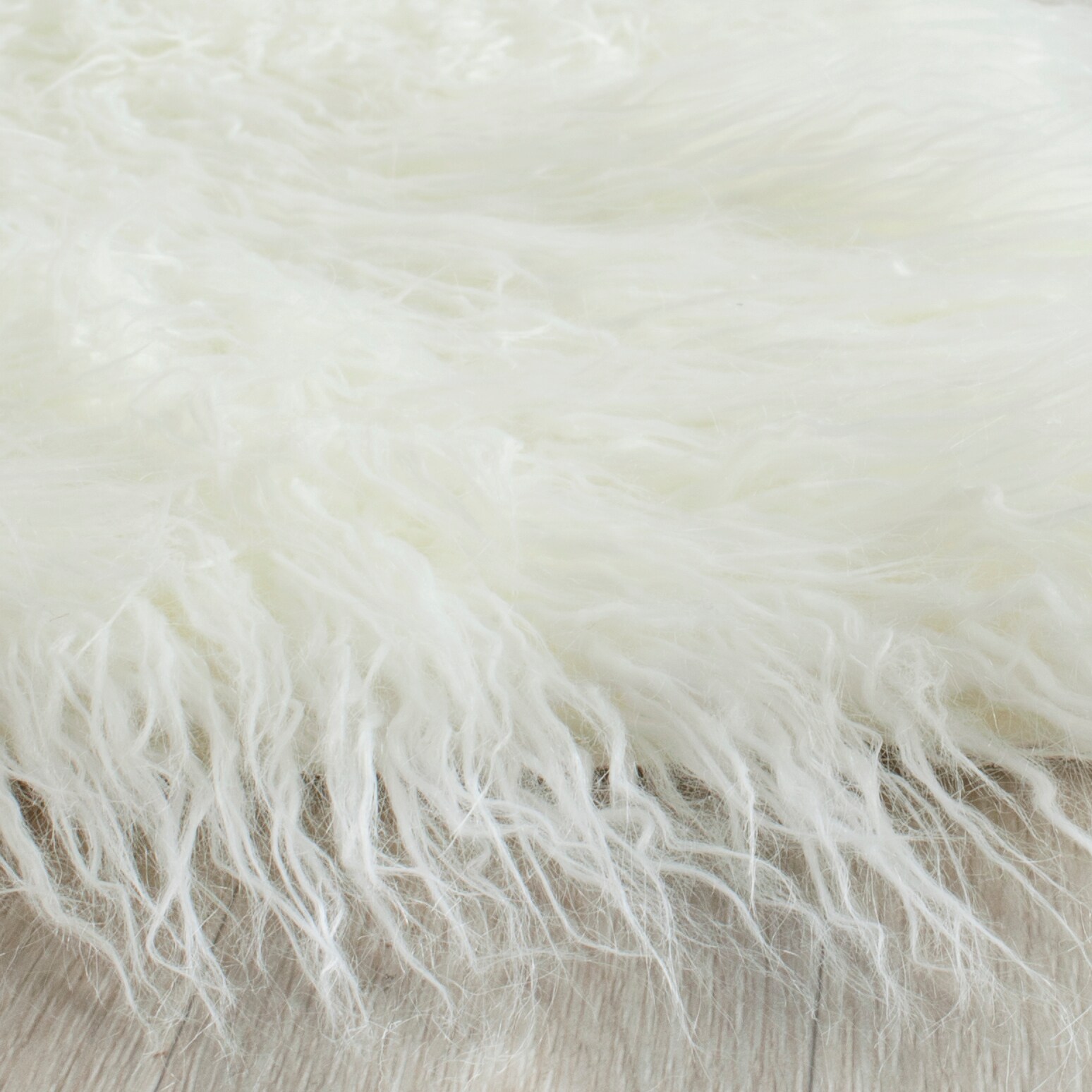 Ivory Faux Sheepskin 4' x 6' Rectangular Area Rug