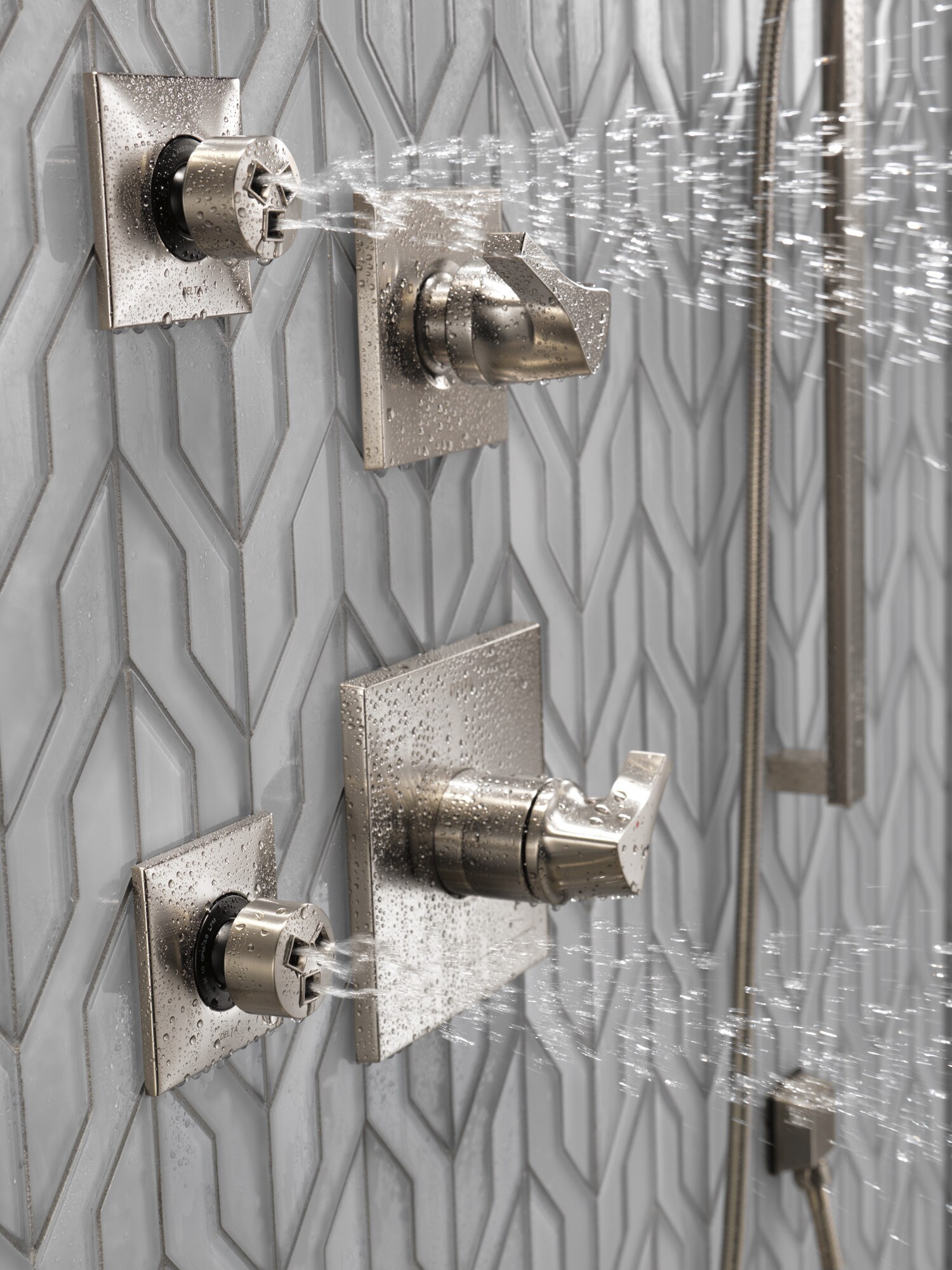 Delta 50570-SS Bath-Shower-Facc - View #20