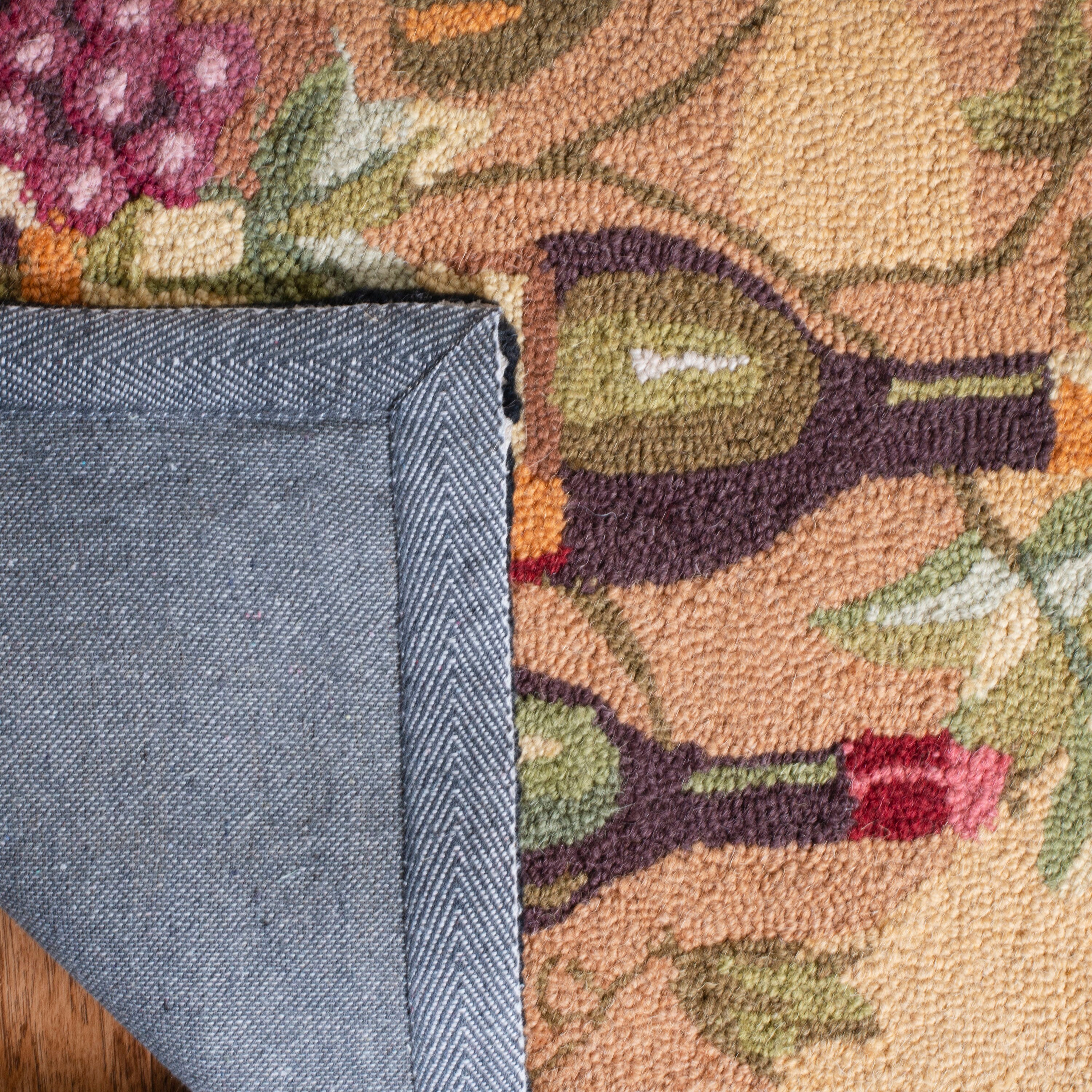 Safavieh HK254A-5R rugs - View #4
