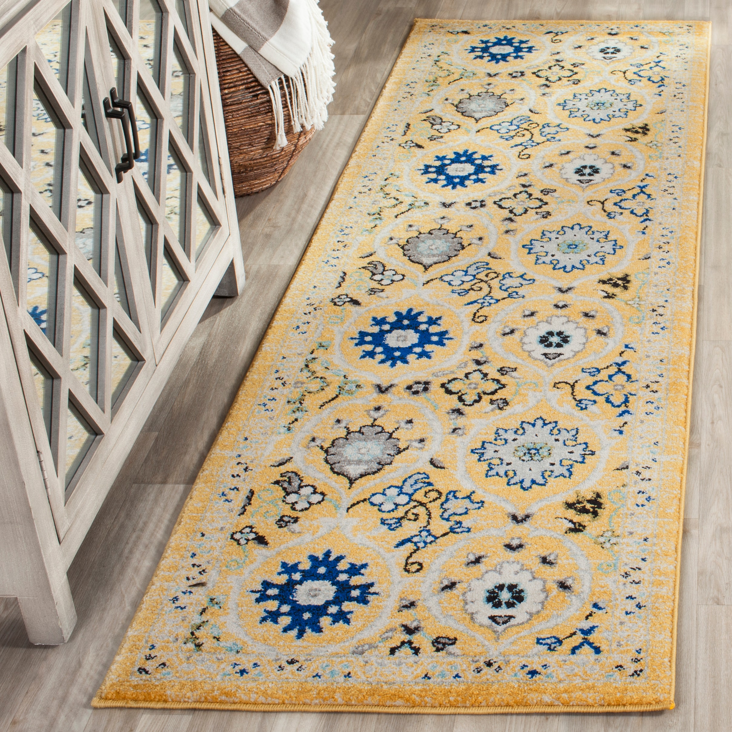 Safavieh EVK210B-27 Evoke Baxter 2 x 7 (ft) Loomed Synthetic Gold/Ivory Rectangular Indoor Floral/Botanical Global Runner rug