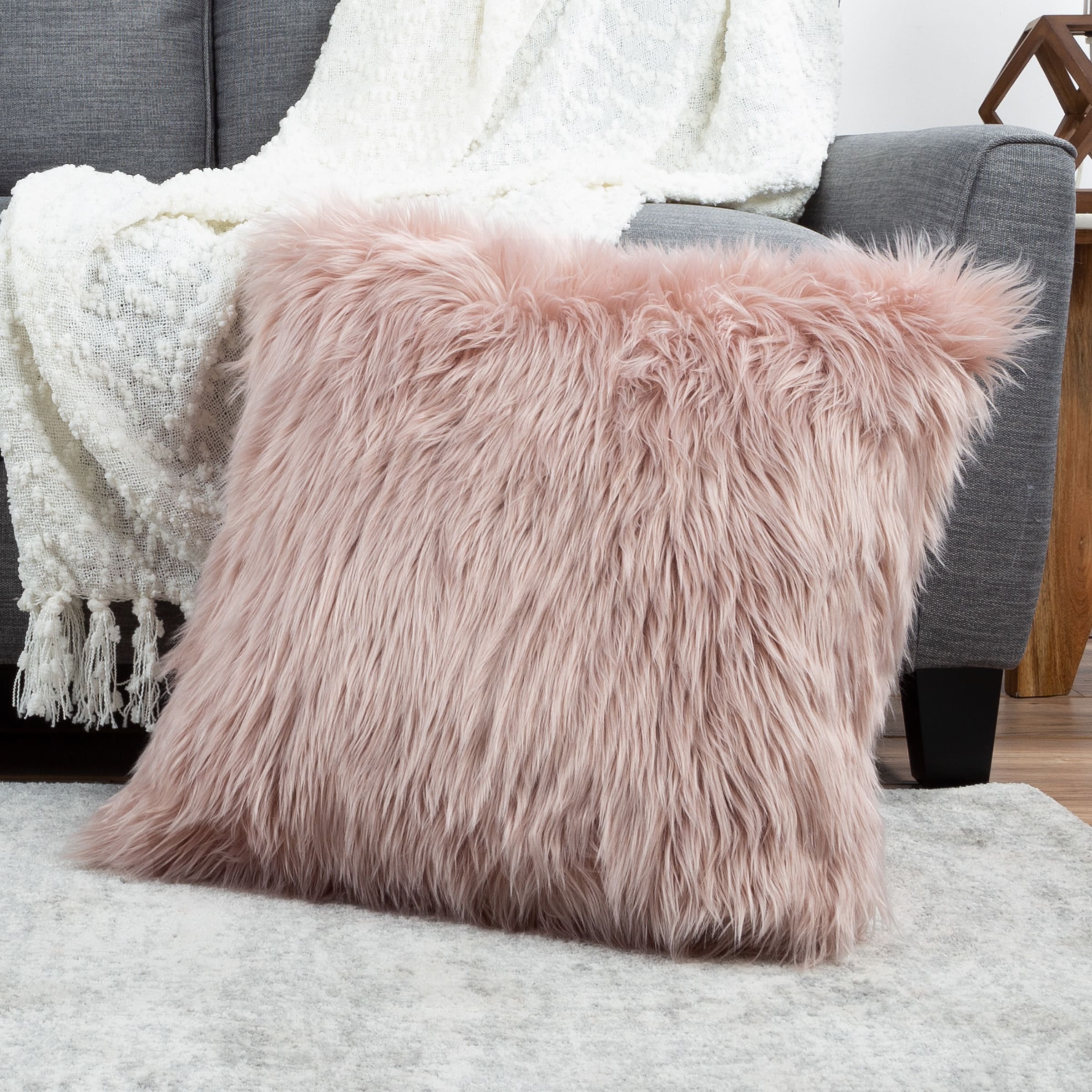 Hastings Home 646904JFT Pillows 22-in x 22-in Pink Square Indoor Decorative Pillow
