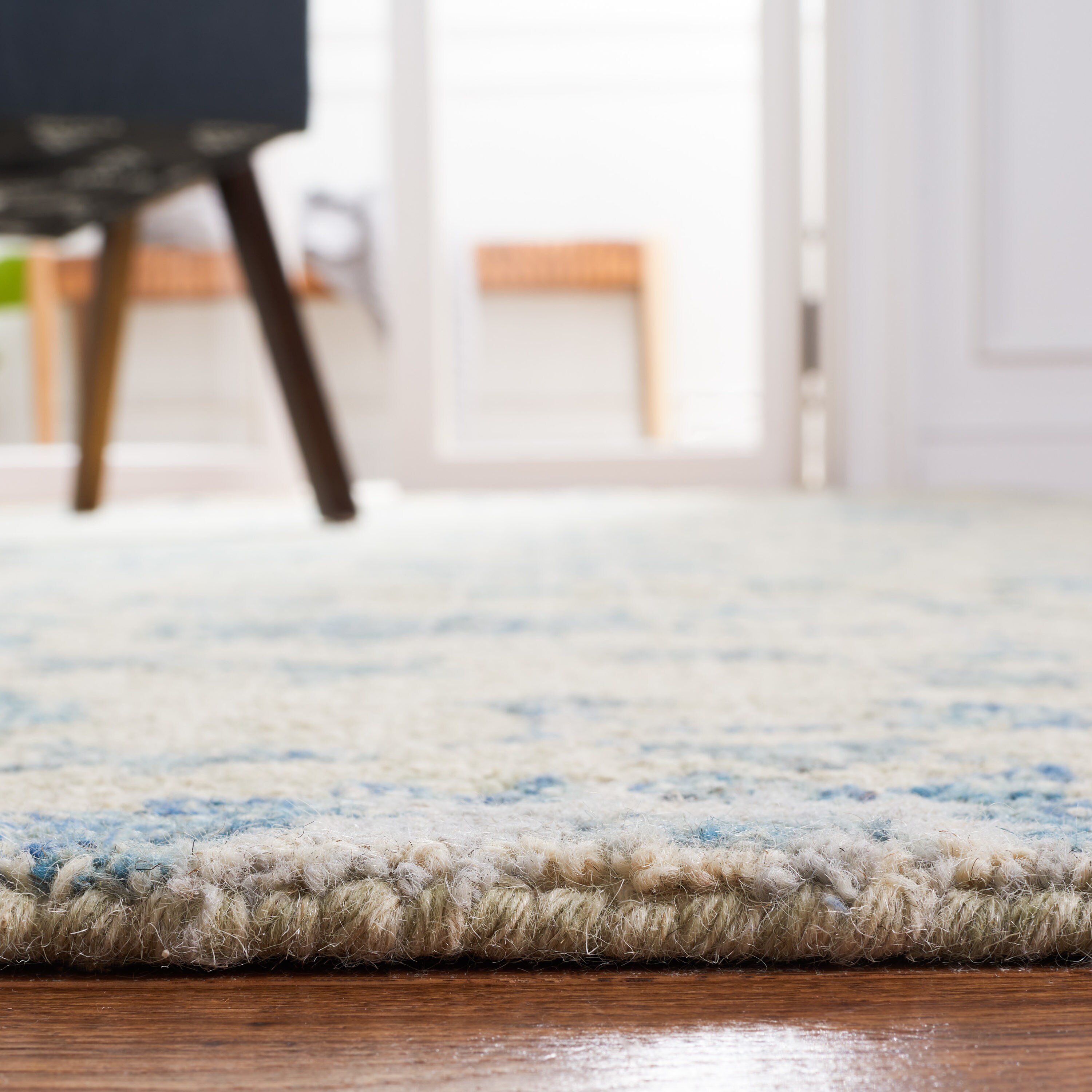 Handmade Tufted Blue Floral Wool Fur Reversible Rug 4' x 6'