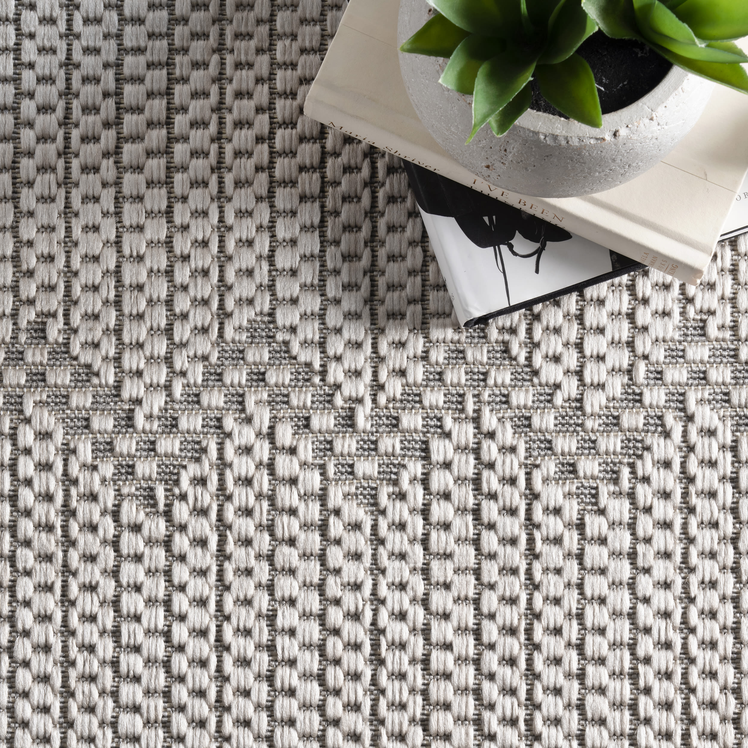 Lowen Global Geometric Light Gray Indoor/Outdoor Area Rug, 3'6" x 5'