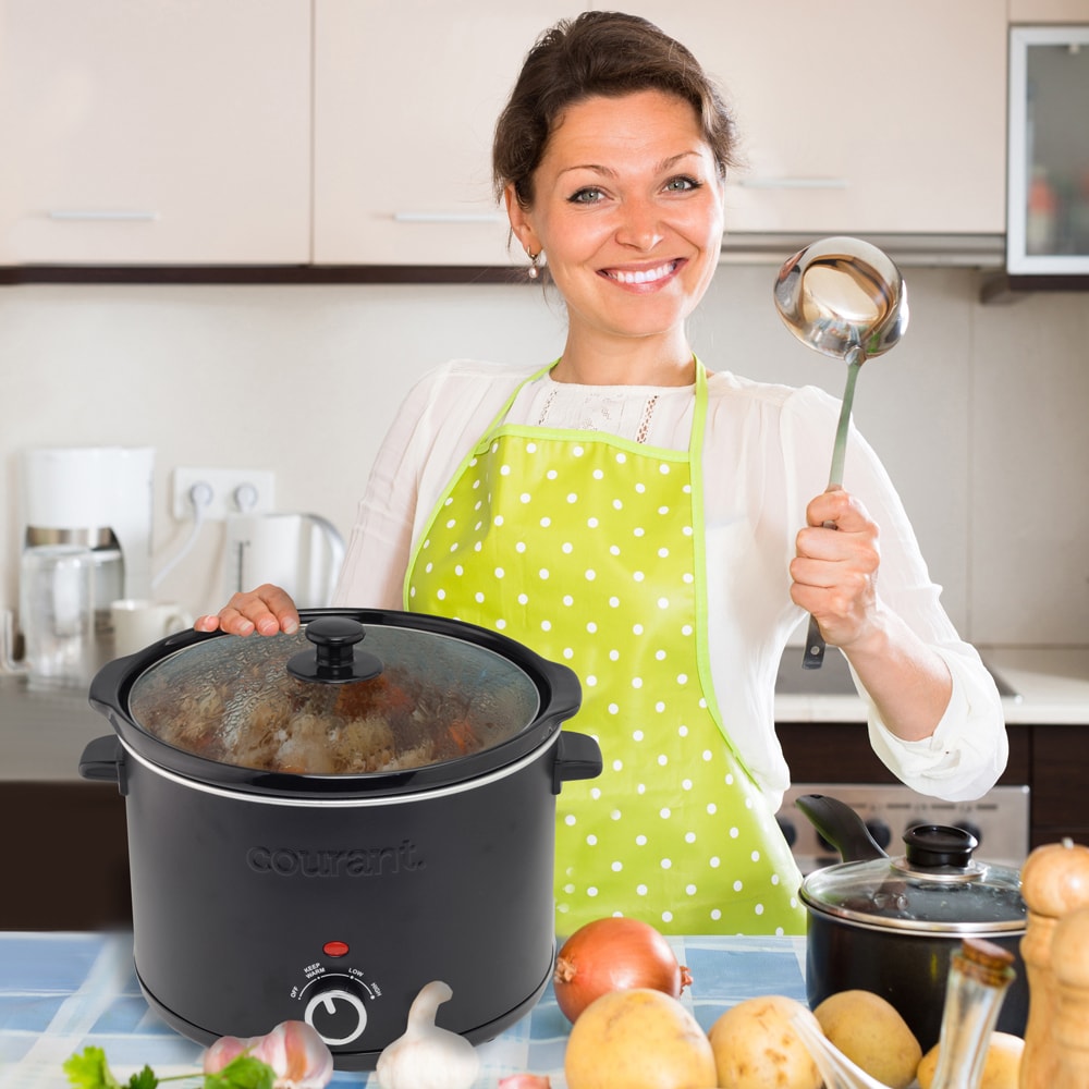 Courant 2.5-Quart Black Round Slow Cooker in the Slow Cookers