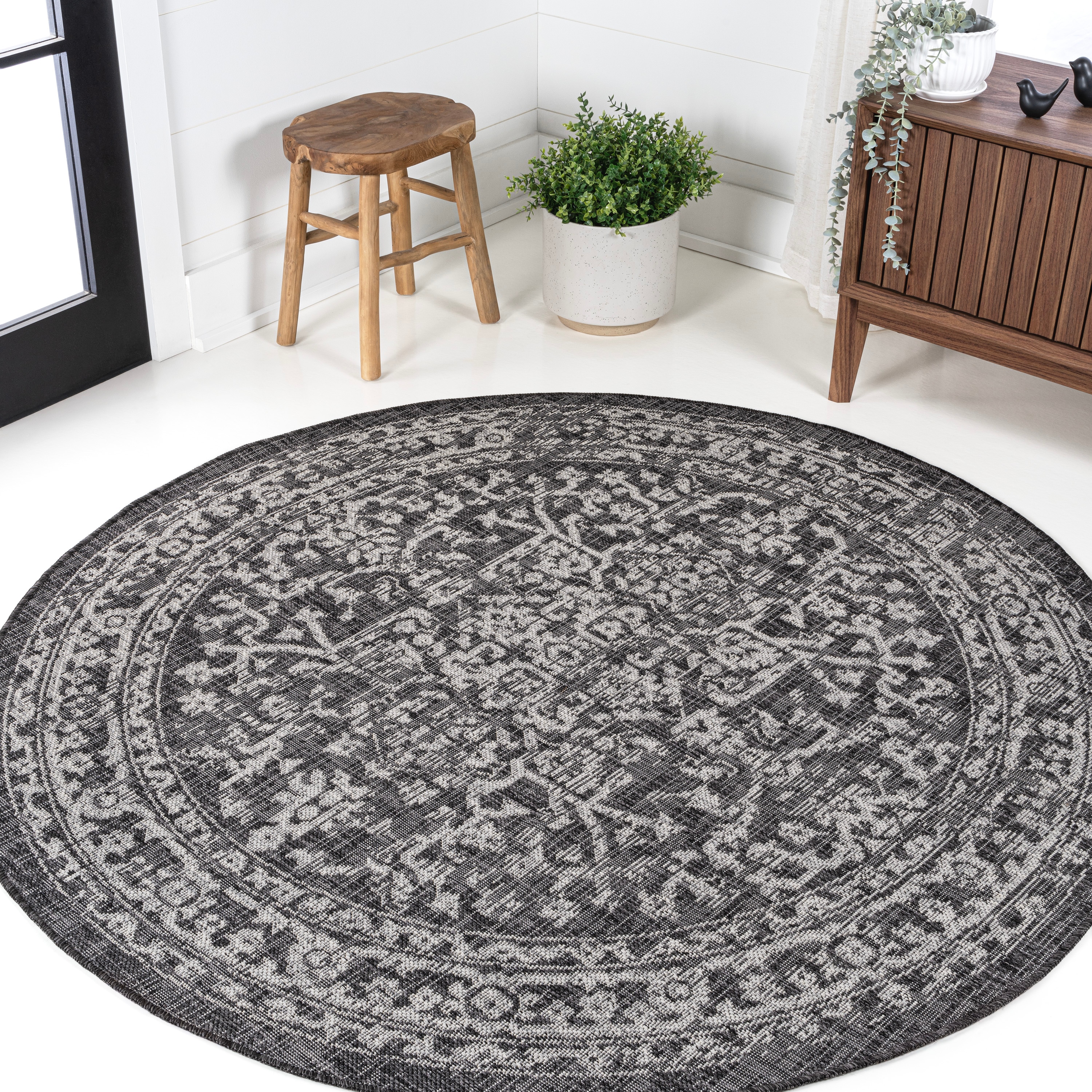 JONATHAN  Y SMB104C-5R SANTA MONICA Malta Bohemian Medallion Textured Weave 5 x 5 (ft) Polypropylene Black/Gray Round Indoor Medallion Bohemian/Eclectic Area rug