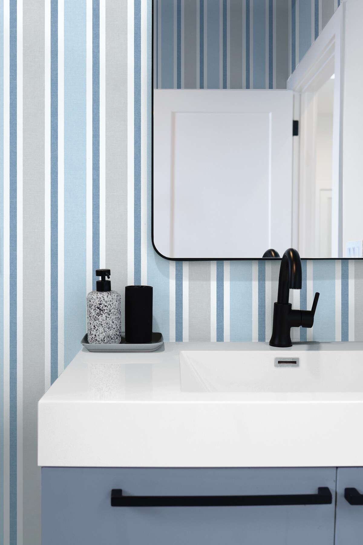 NextWall NW37002 wallpaper - View #3