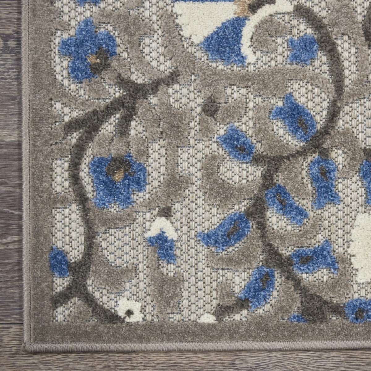 HomeRoots 4000384988 5 x 7 (ft) Polypropylene Grey Multi Rectangular Indoor/Outdoor Floral Area rug