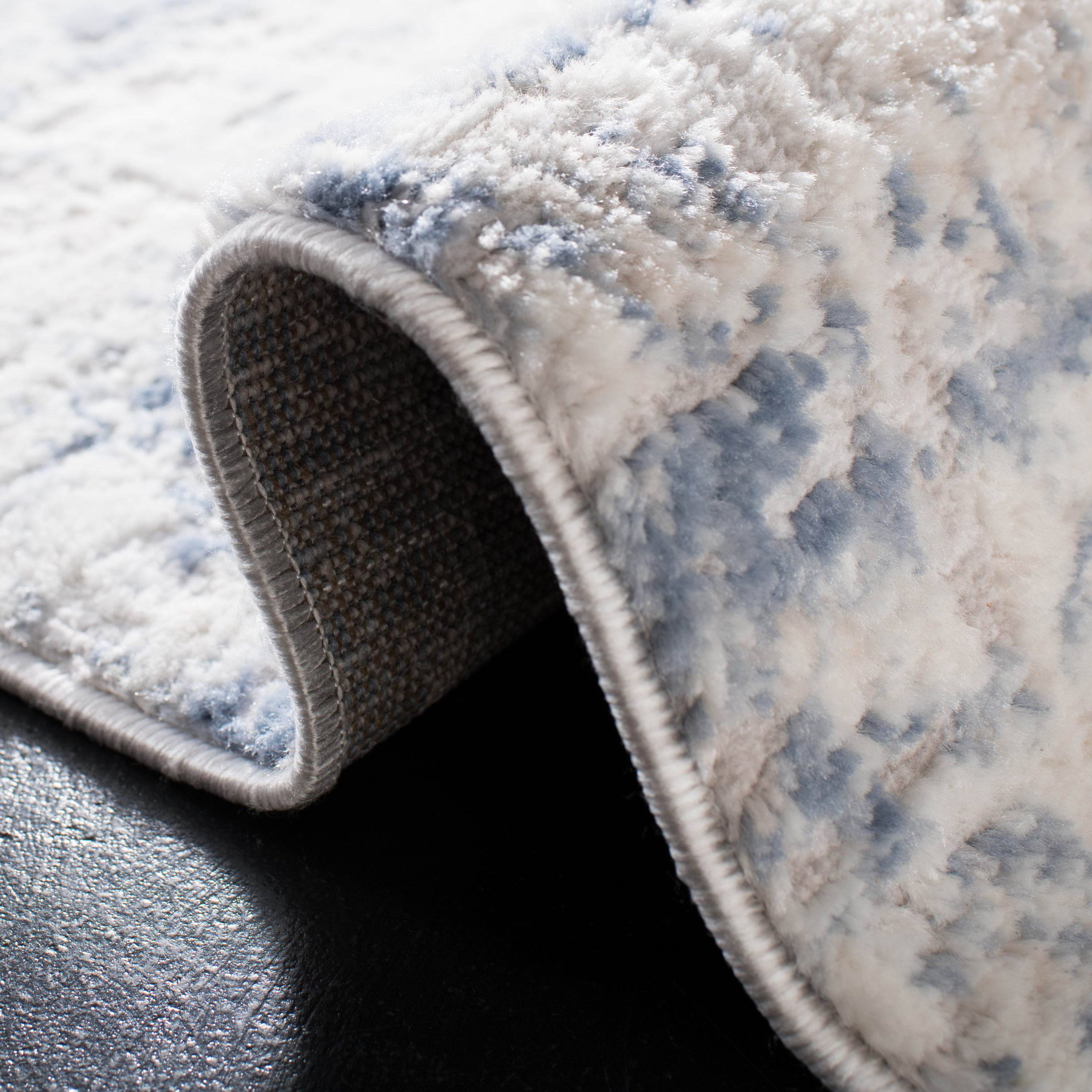Safavieh ALA700A-11R rugs - View #5