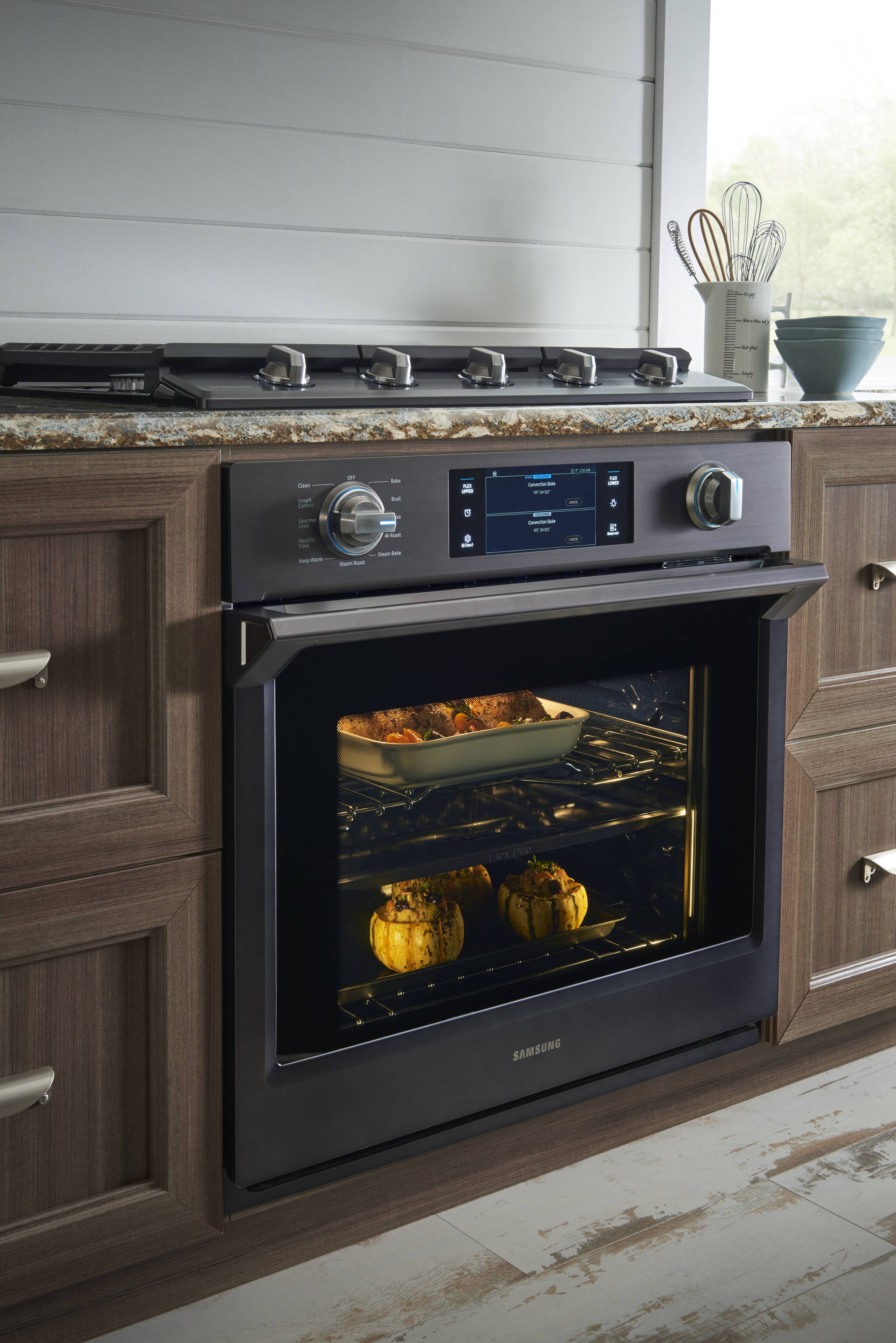 Bespoke 30 Microwave Combination Wall Oven with with Flex Duo™ in White  Glass
