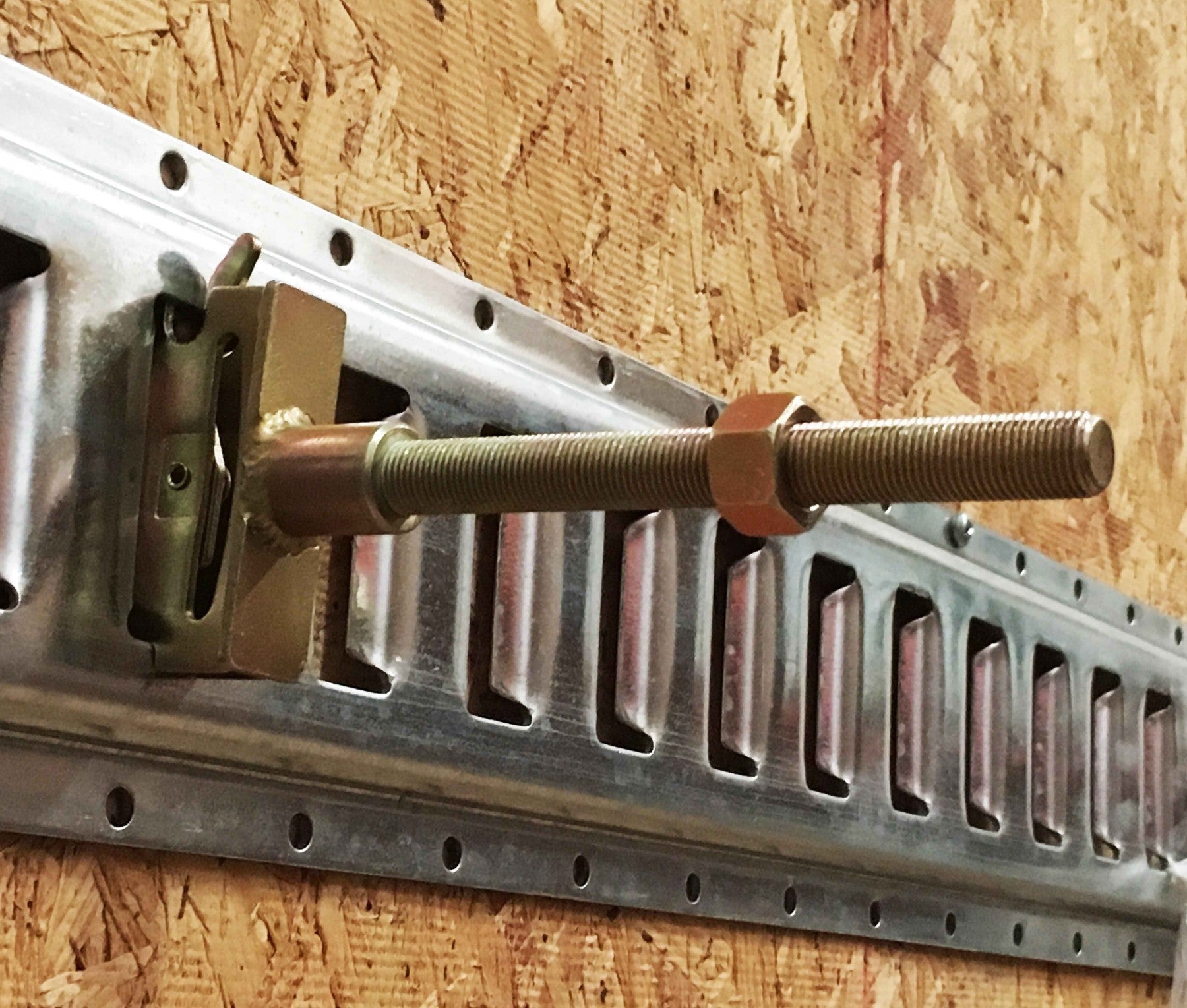 DC Cargo ETBTC Tie-Down-Hardware - View #2
