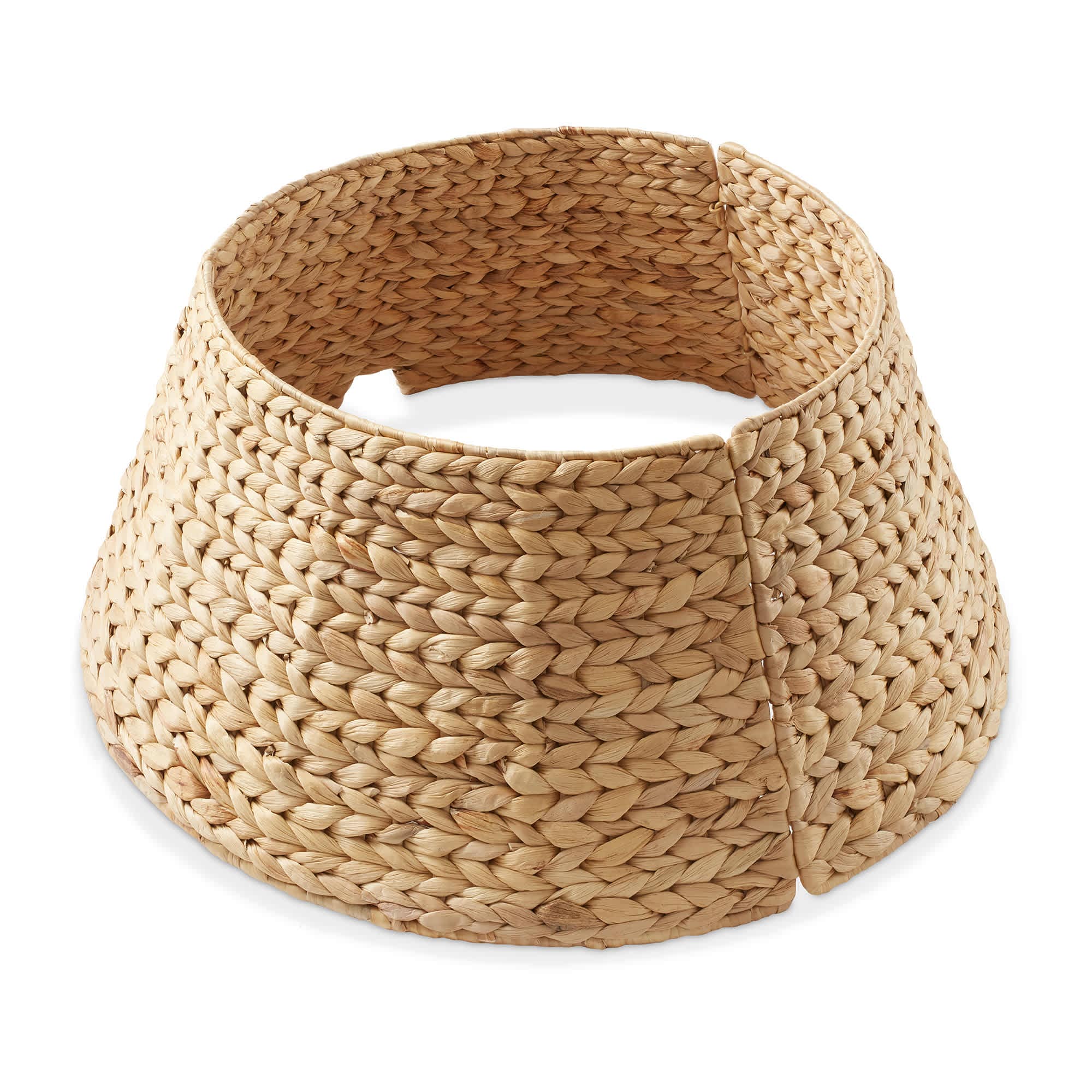 Casafield SZN-CLR-2418-NAT 24-in Water Hyacinth Christmas Tree Collar with Cord Cut Out - Natural