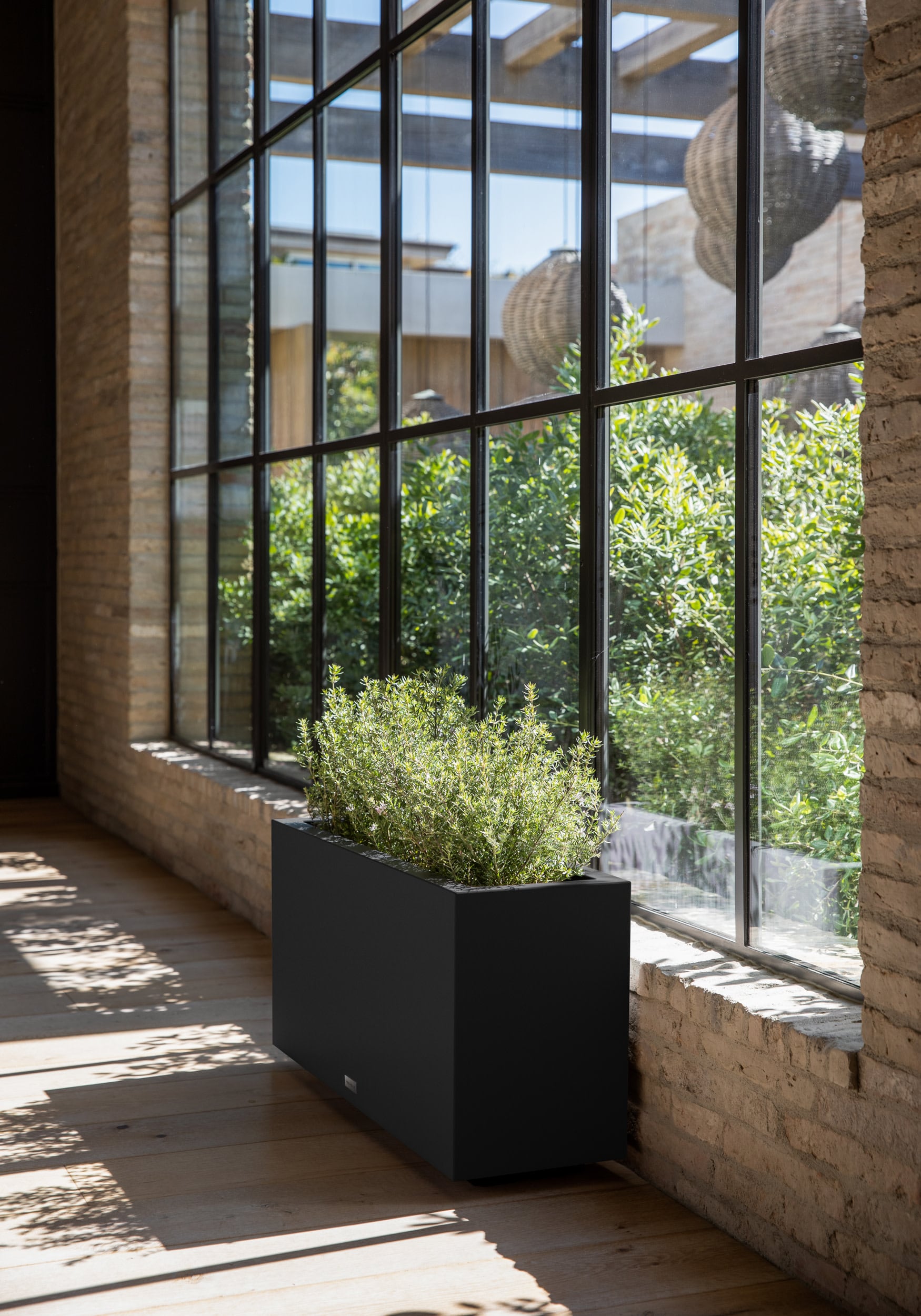 Veradek LBXVMEDB Planter-Window-Box - View #5