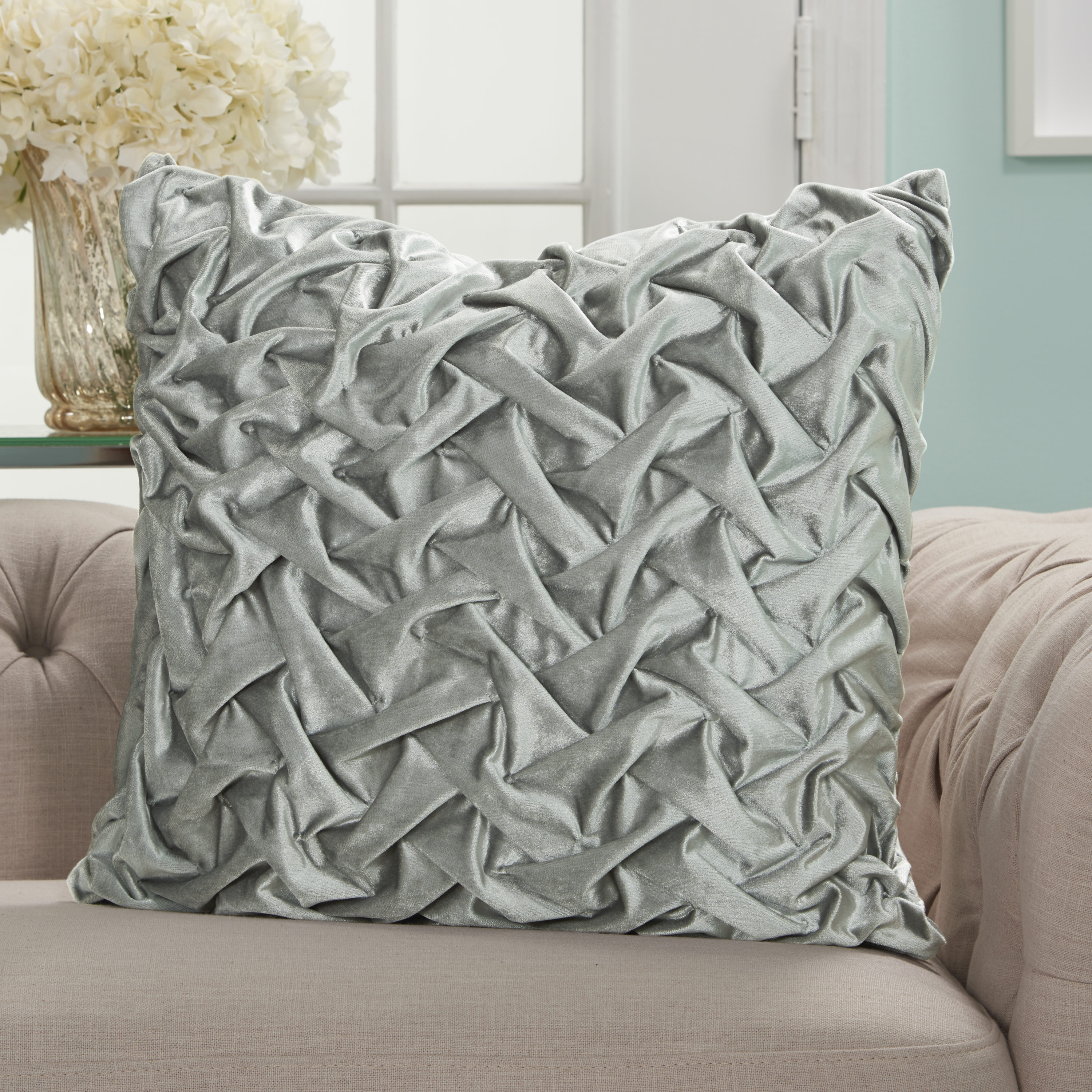 Mina Victory 798019067014 Life Styles 22-in x 22-in Light Grey Square Indoor Decorative Pillow