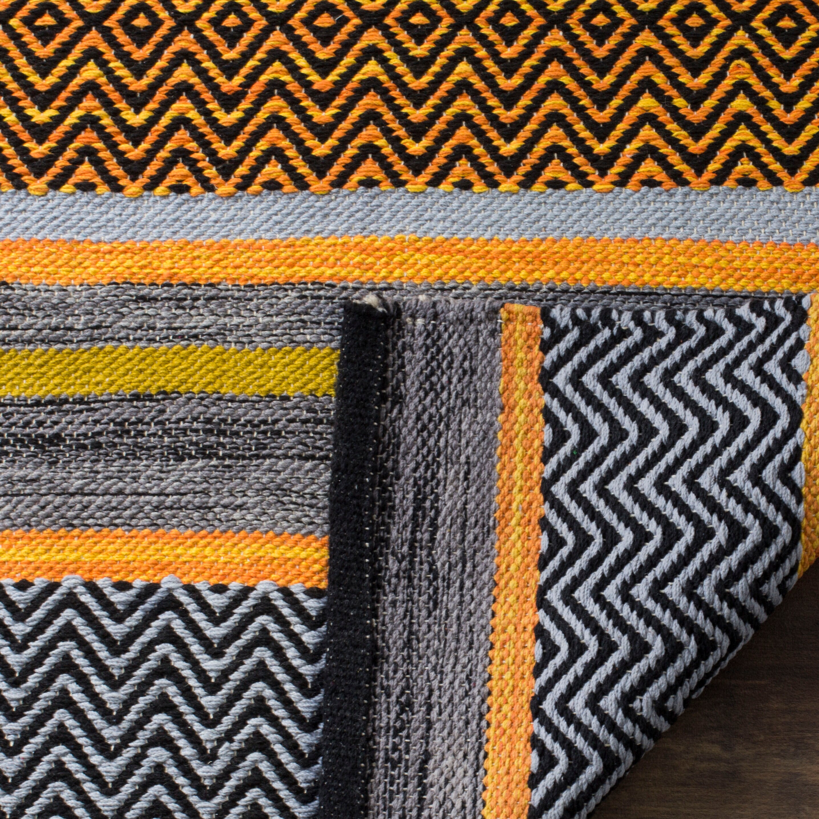 Safavieh MTK212A-5 rugs - View #4