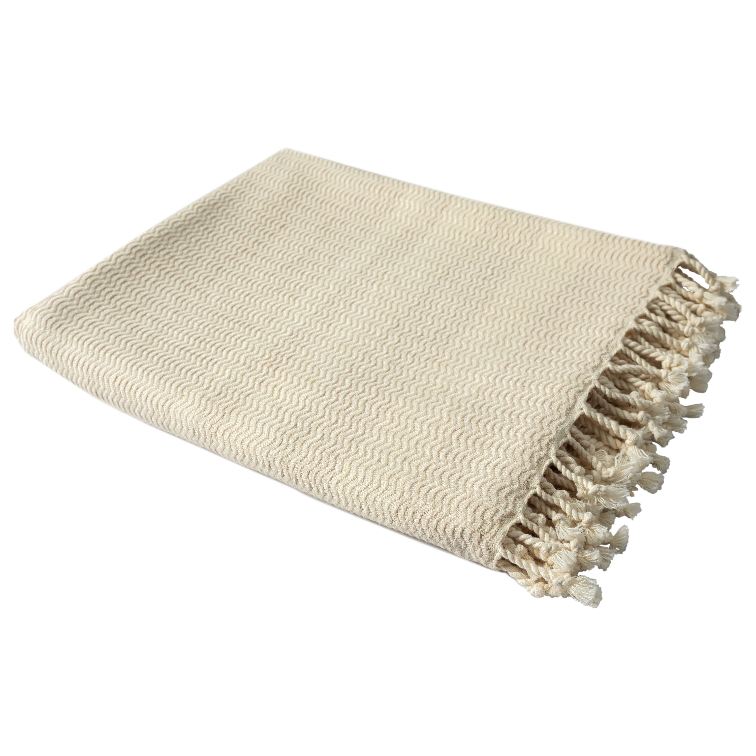 LR Home 3707A6184934J8 Beige 50-in x 60-in Cotton Throw