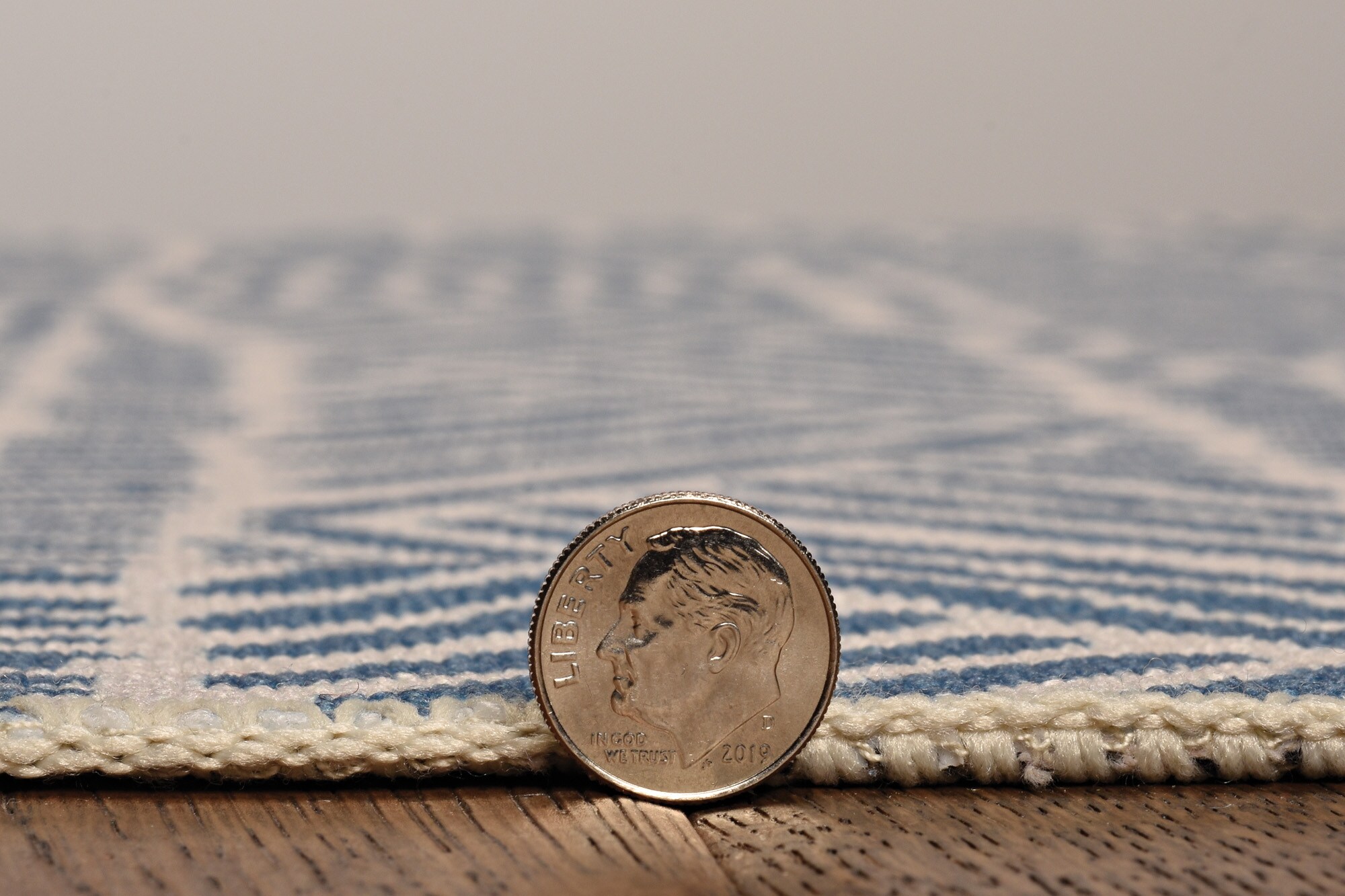 Linon RUGWR3228 rugs - View #5
