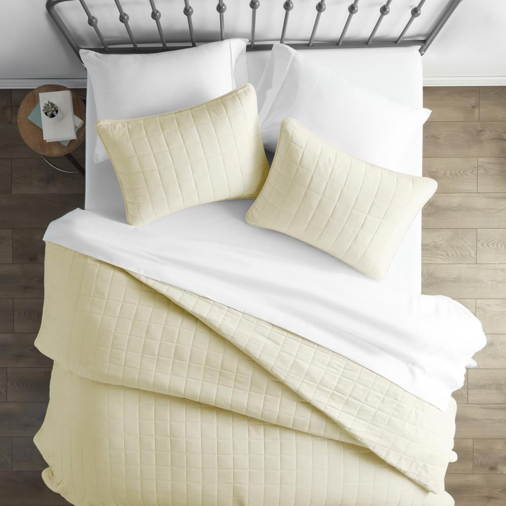 Ienjoy Home IEH-QLT-SQ-T-YE bedding - View #2